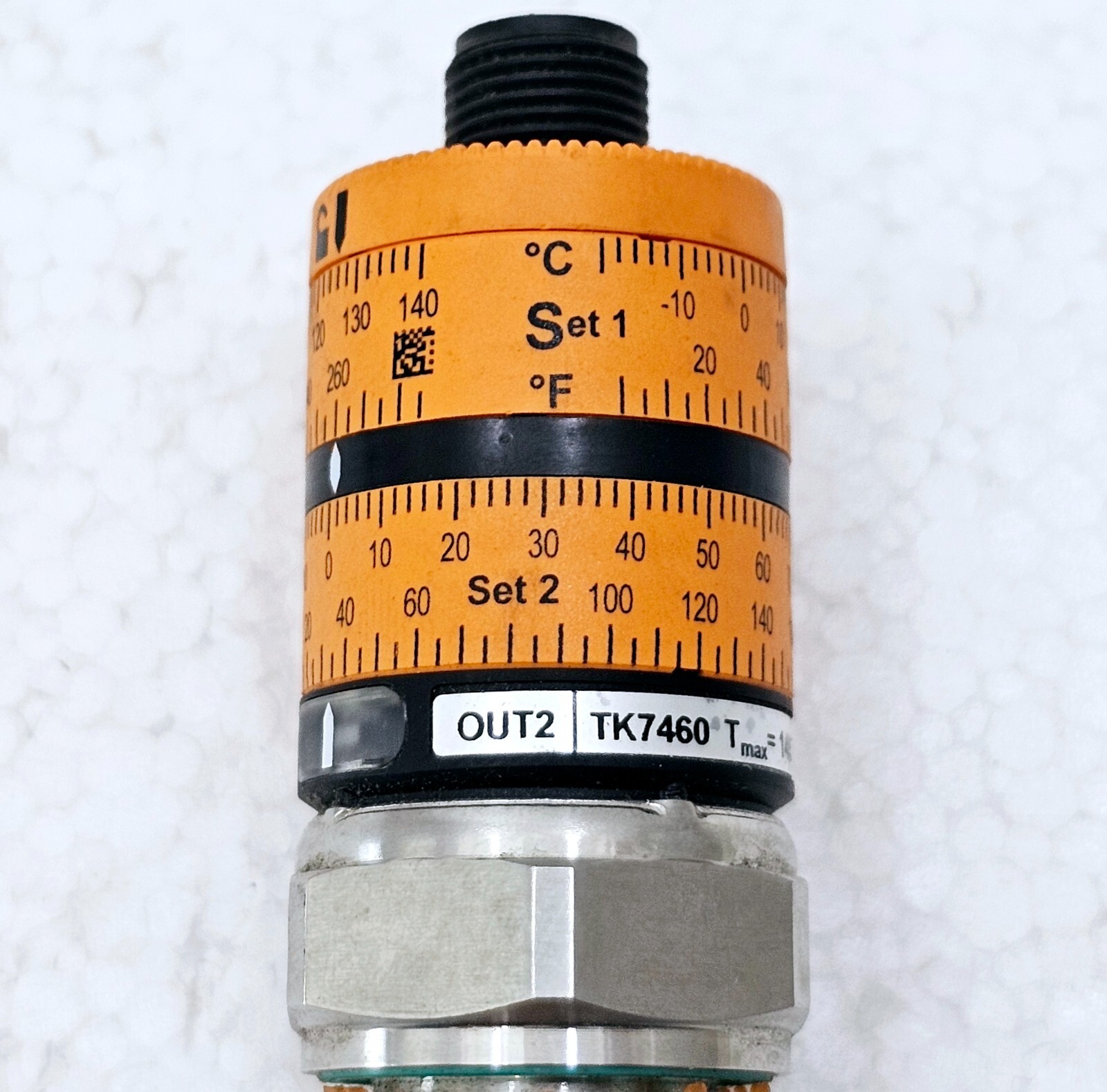 IFM TK7460 TEMPERATURE SWITCH WITH INTUTIVE SWITCH POINT SETTING (NEW OPEN BOX)
