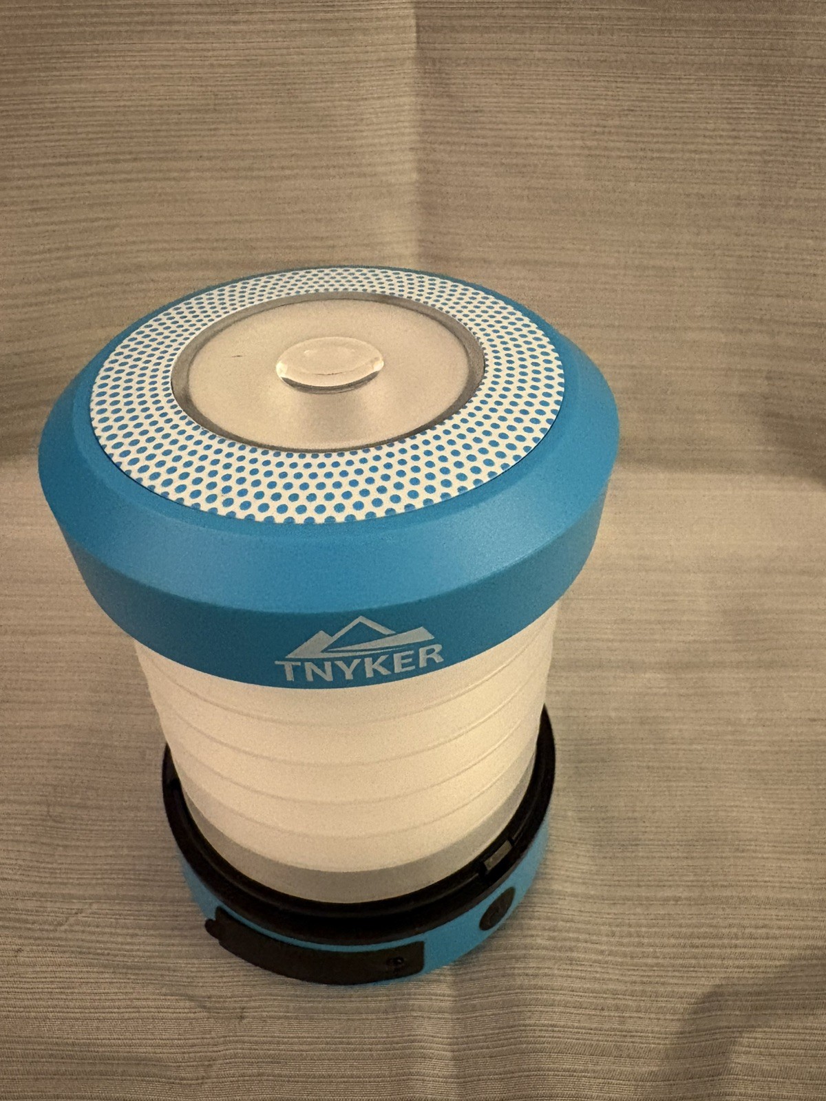TNYKER Rechargeable Collapsible Solar LED 2n1 Camping Lantern and Flashlight