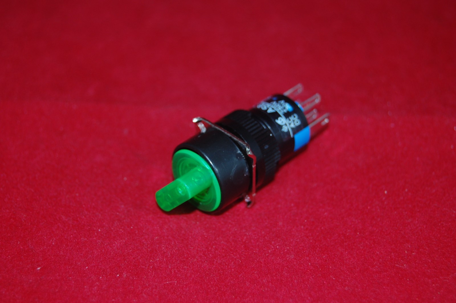2PCS 16mm Round ILLUMINATED Selector switch 3 Position Green 12V LED MAINTAIN