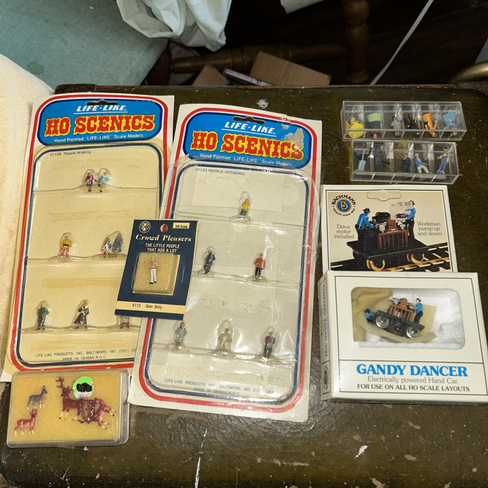 HO Variety Of People, Powered Hand Car And Wildlife. Set Of 7 Pkgs. New