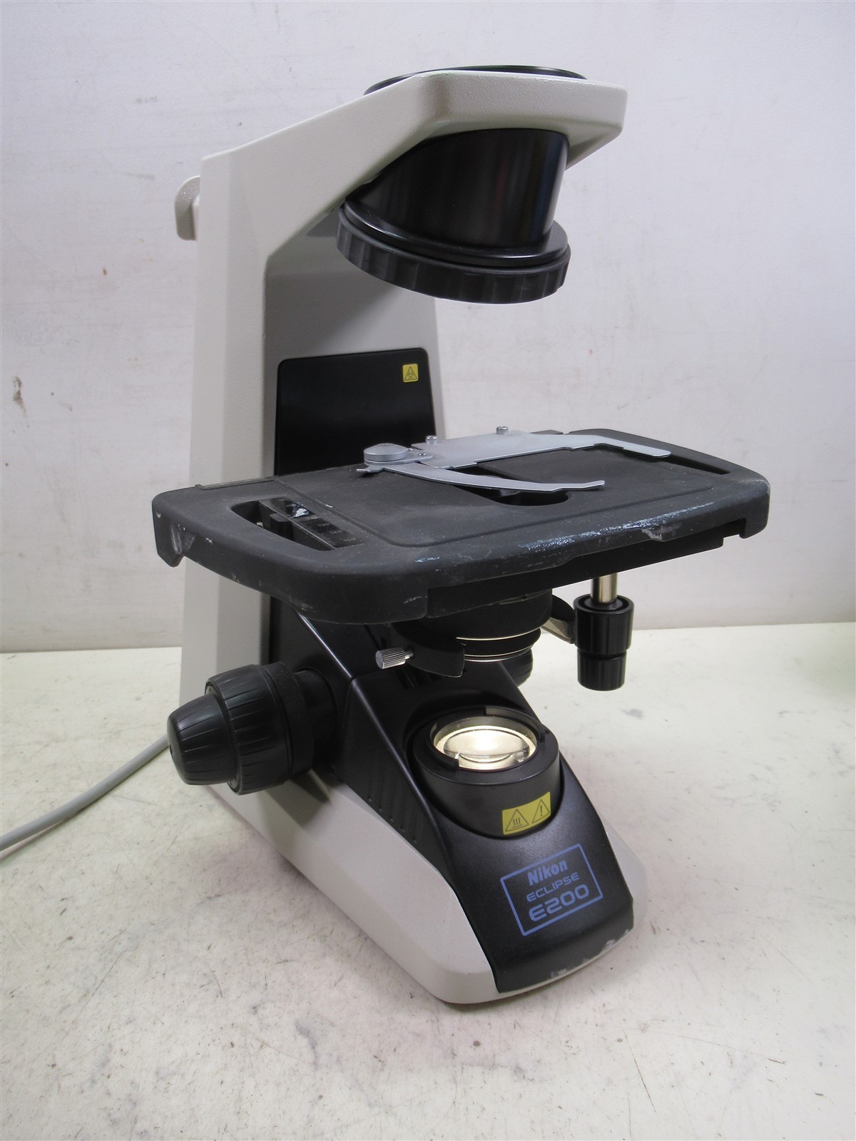 Nikon Eclipse E200 Microscope Body E200MV-R No Head & No Objectives
