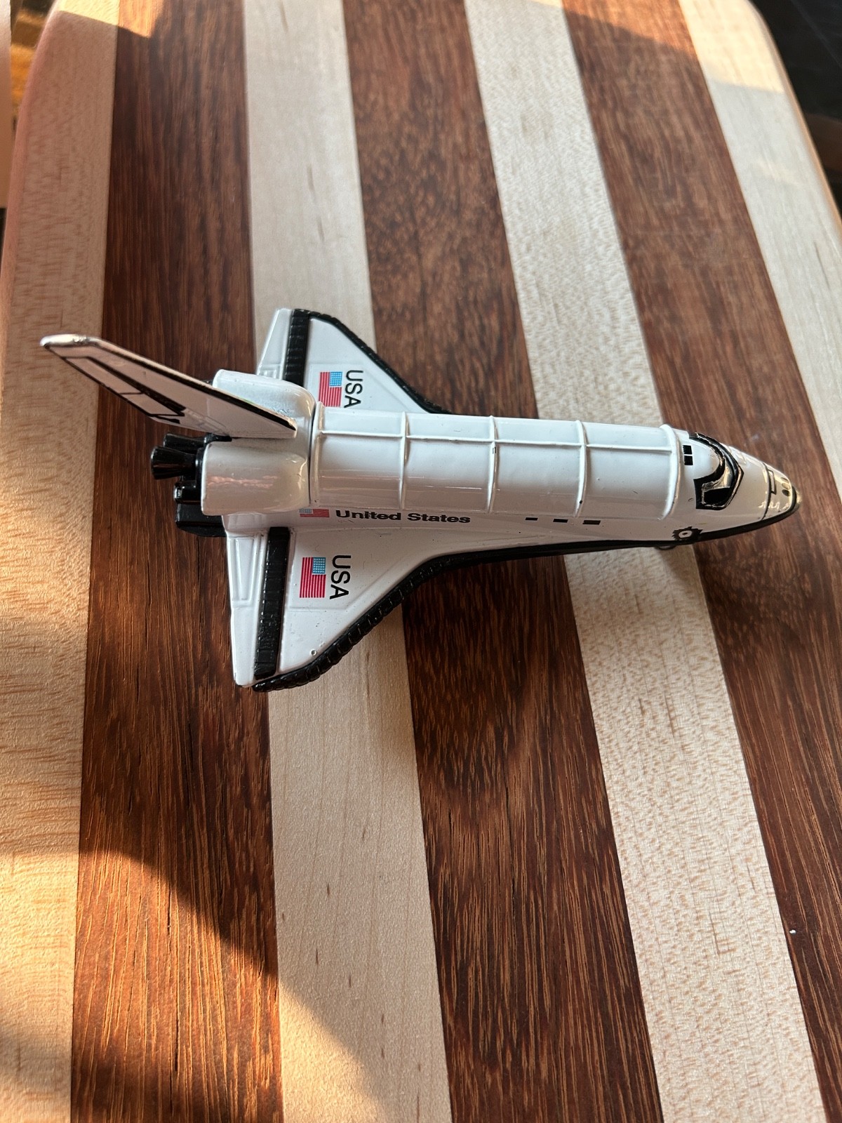 USA space shuttle die cast metal pull back for propulsion