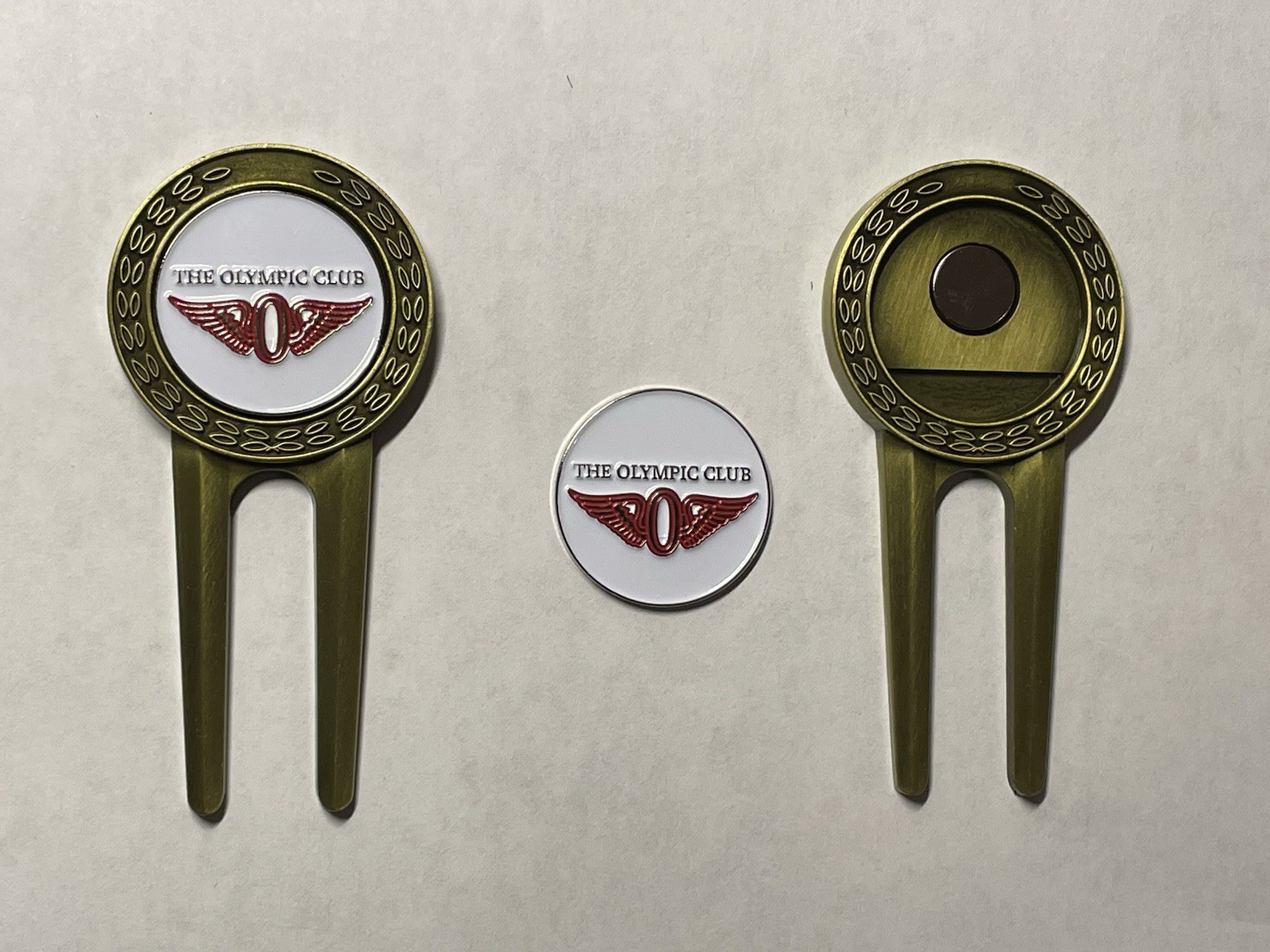 (1) The Olympic Club Divot Tool & 1" Coin Style Golf Marker - San Francisco, CA