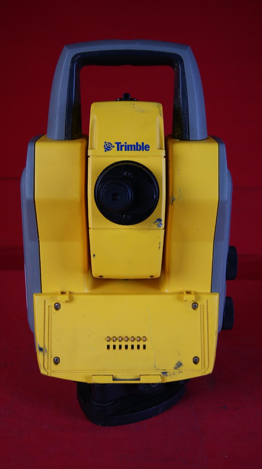 Trimble DR200+ 63521863 5605 DR200+ 3″ Robotic Reflectorless Total Station