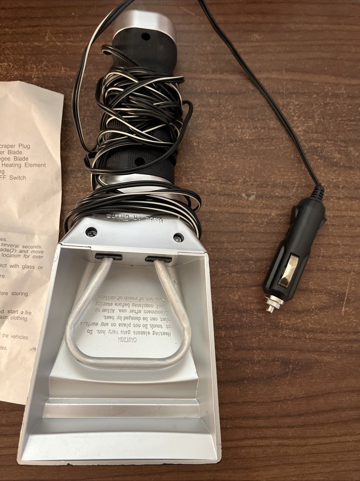 TOTES Heated Auto Car Window Ice Snow Scraper with Built-in Flashlight Open Box