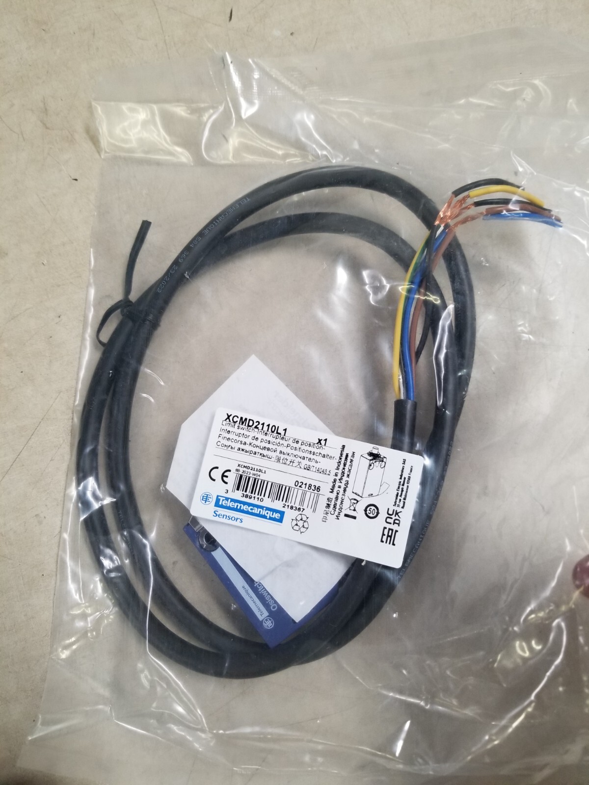 SCHNEIDER XCMD2110L1 Limit Switch