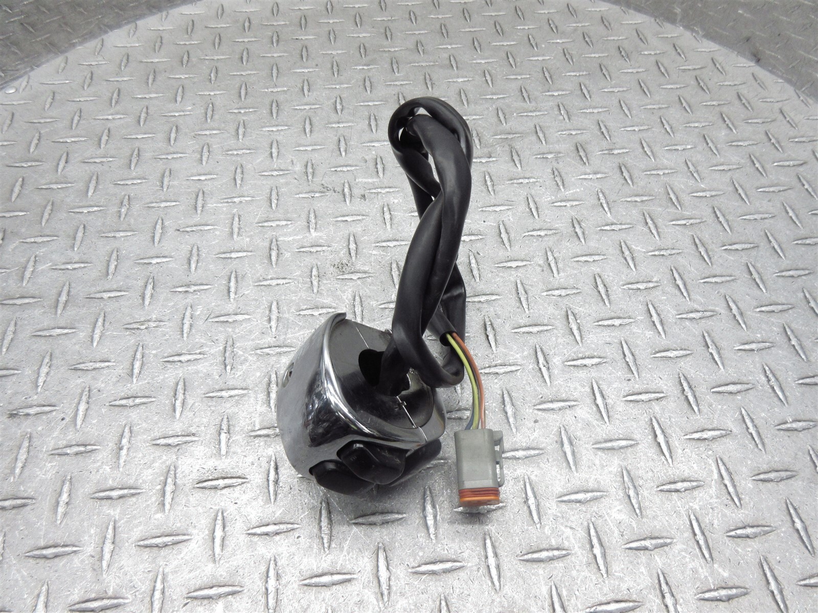2000 Harley Davidson Softail Deuce FXSTD Left Switch Control Signal Light Horn