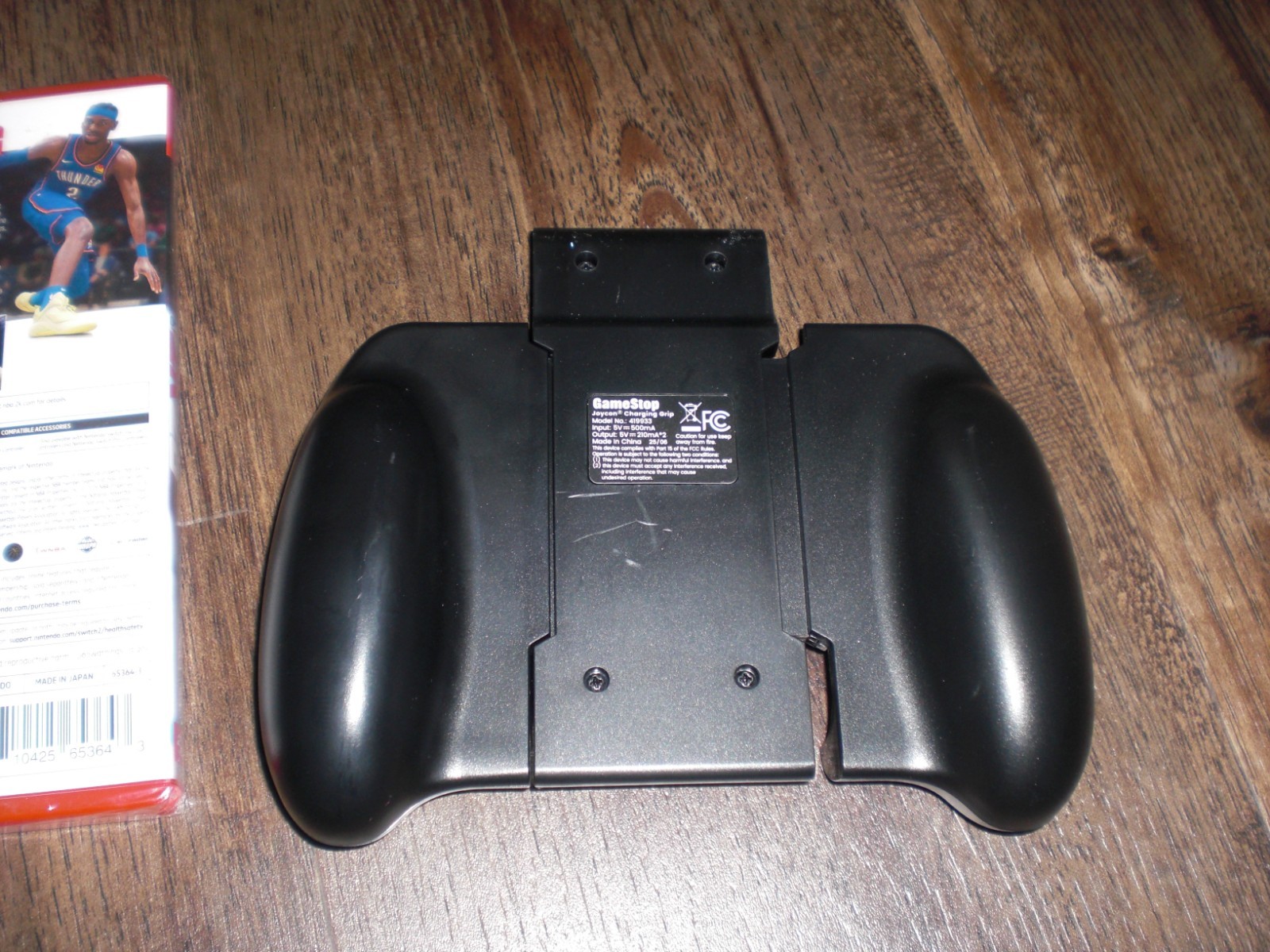 NEW NBA 2K26 SEALED GameStop JoyCon Charging Grip 4 Nintendo Switch 2 Controller