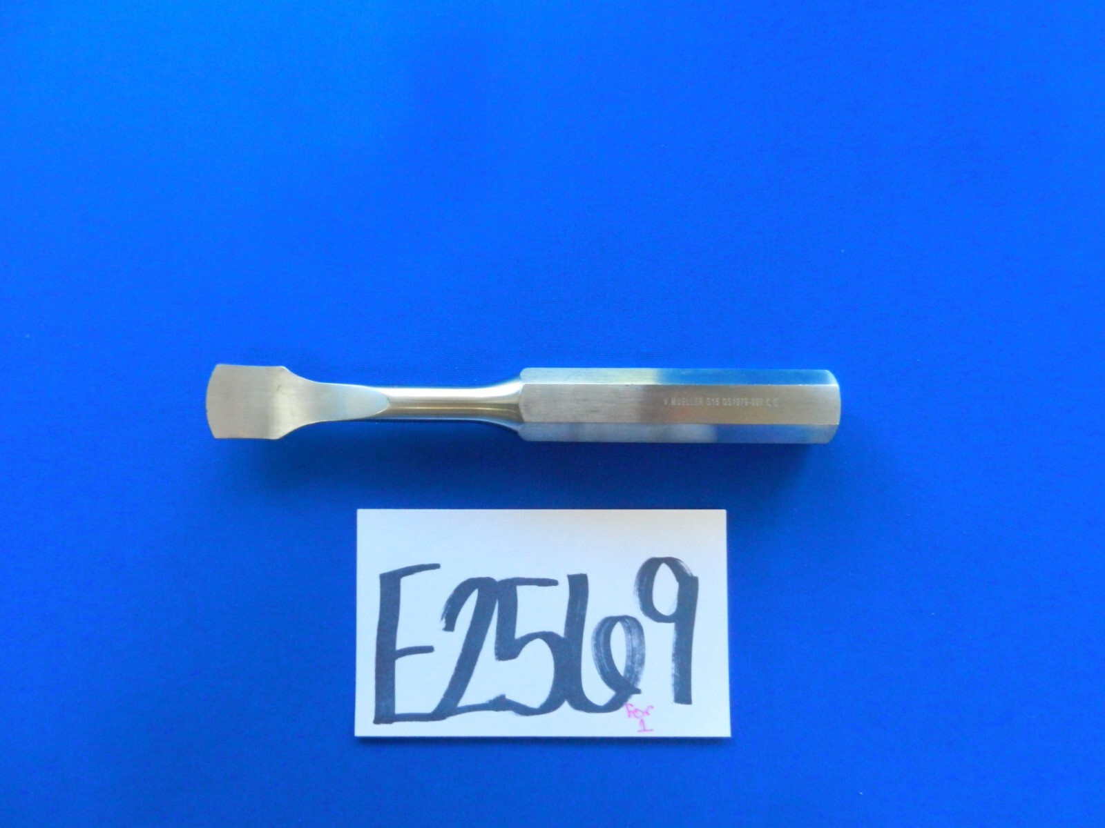 E2569 V. Mueller OS1079-007 Periosteal Elevator 25.4mm x 8.25"