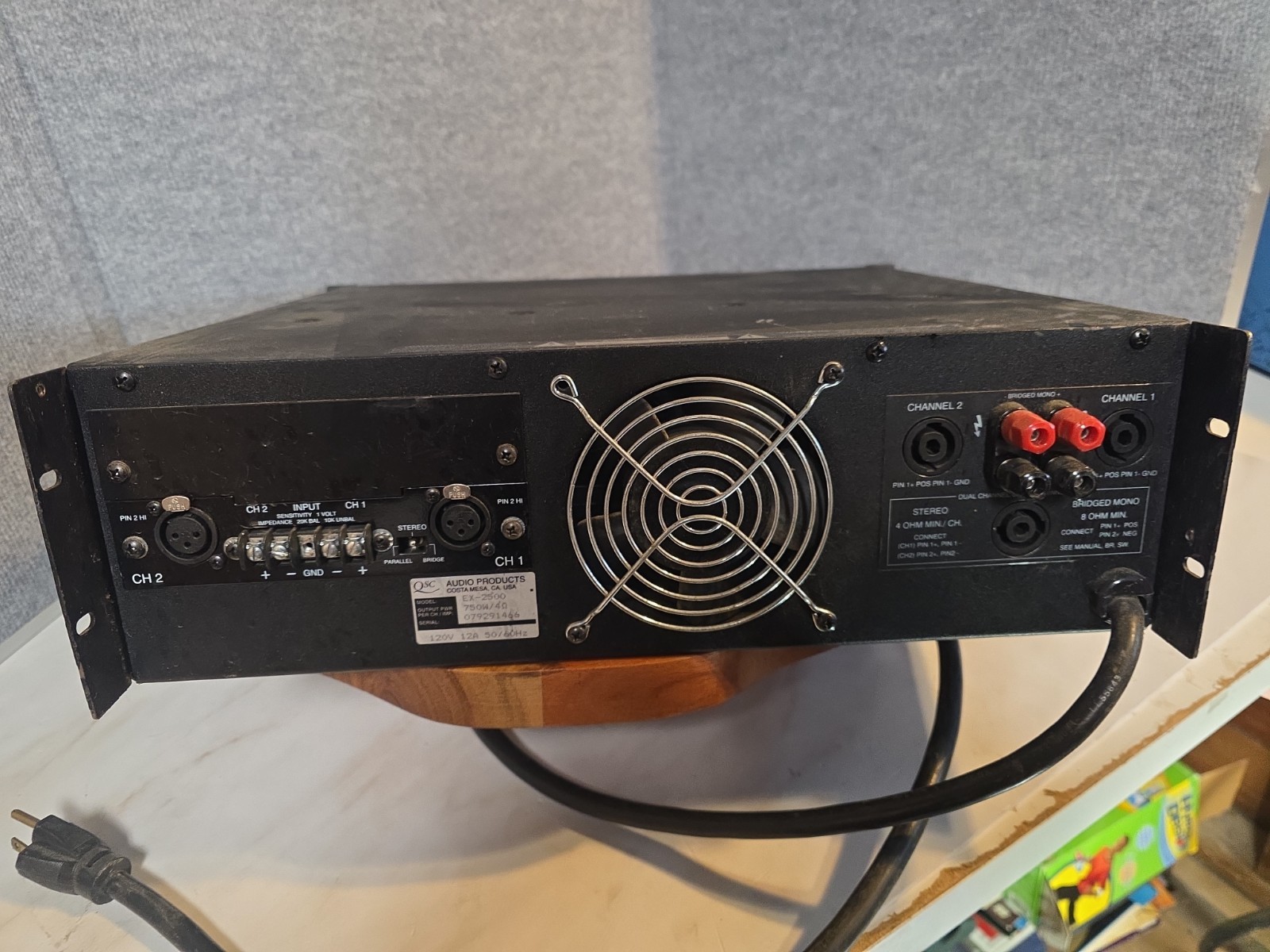 QSC EX2500 powerAmp