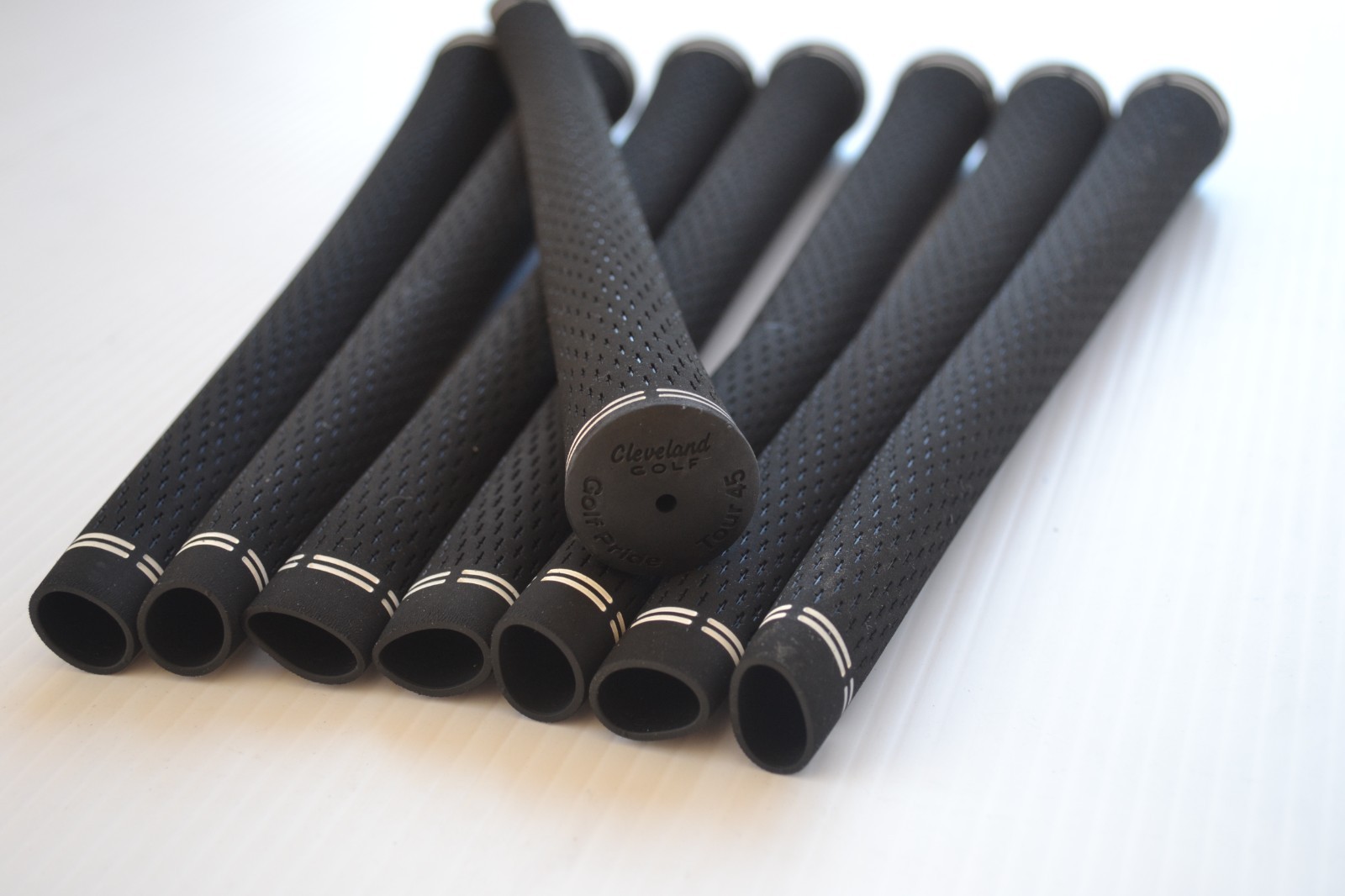 8 New Cleveland Golf Pride Tour Velvet Tour Issue 45 Gram Round Golf Grips