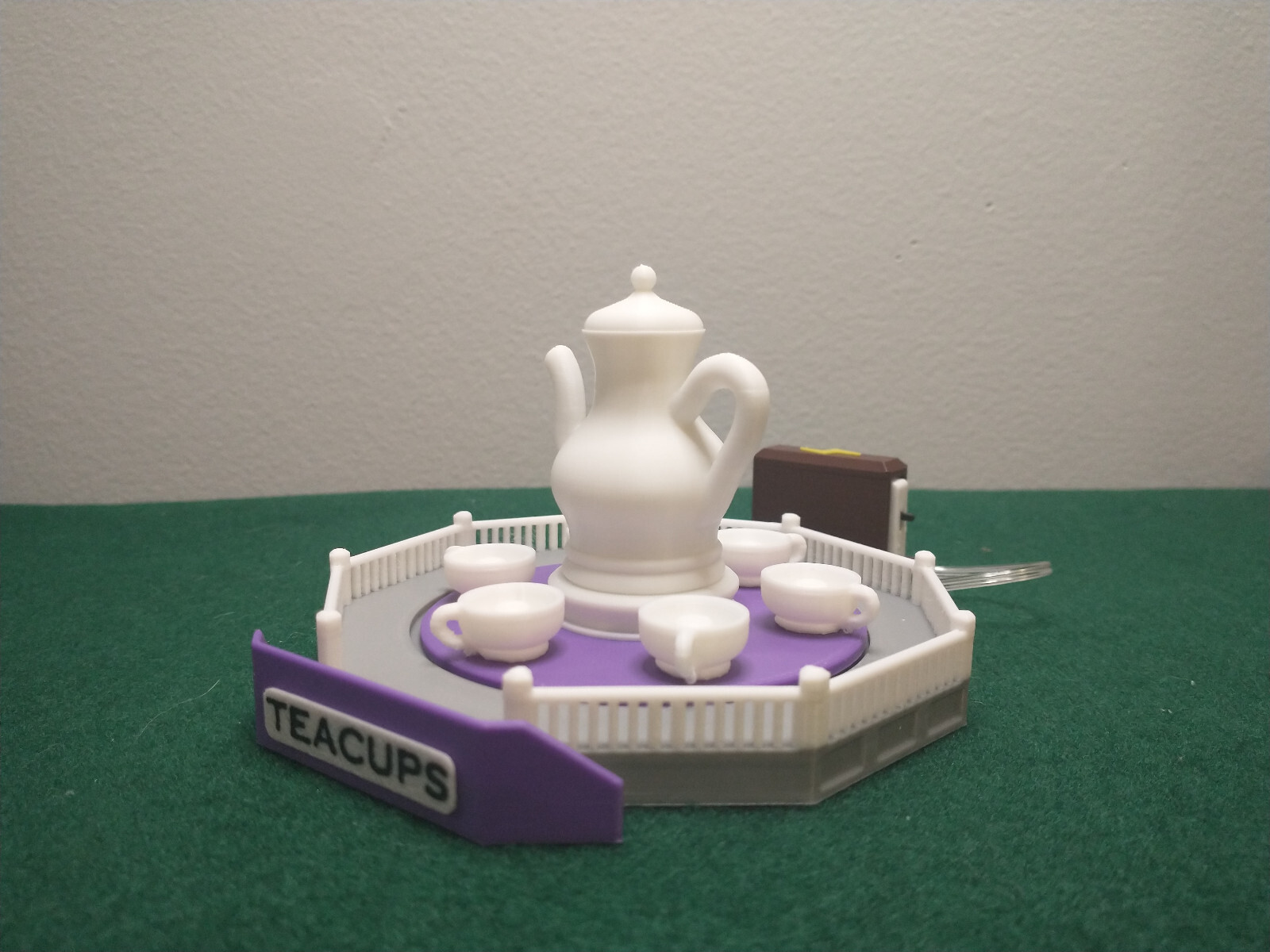 Teacups Model Ride - N Scale - Motorized