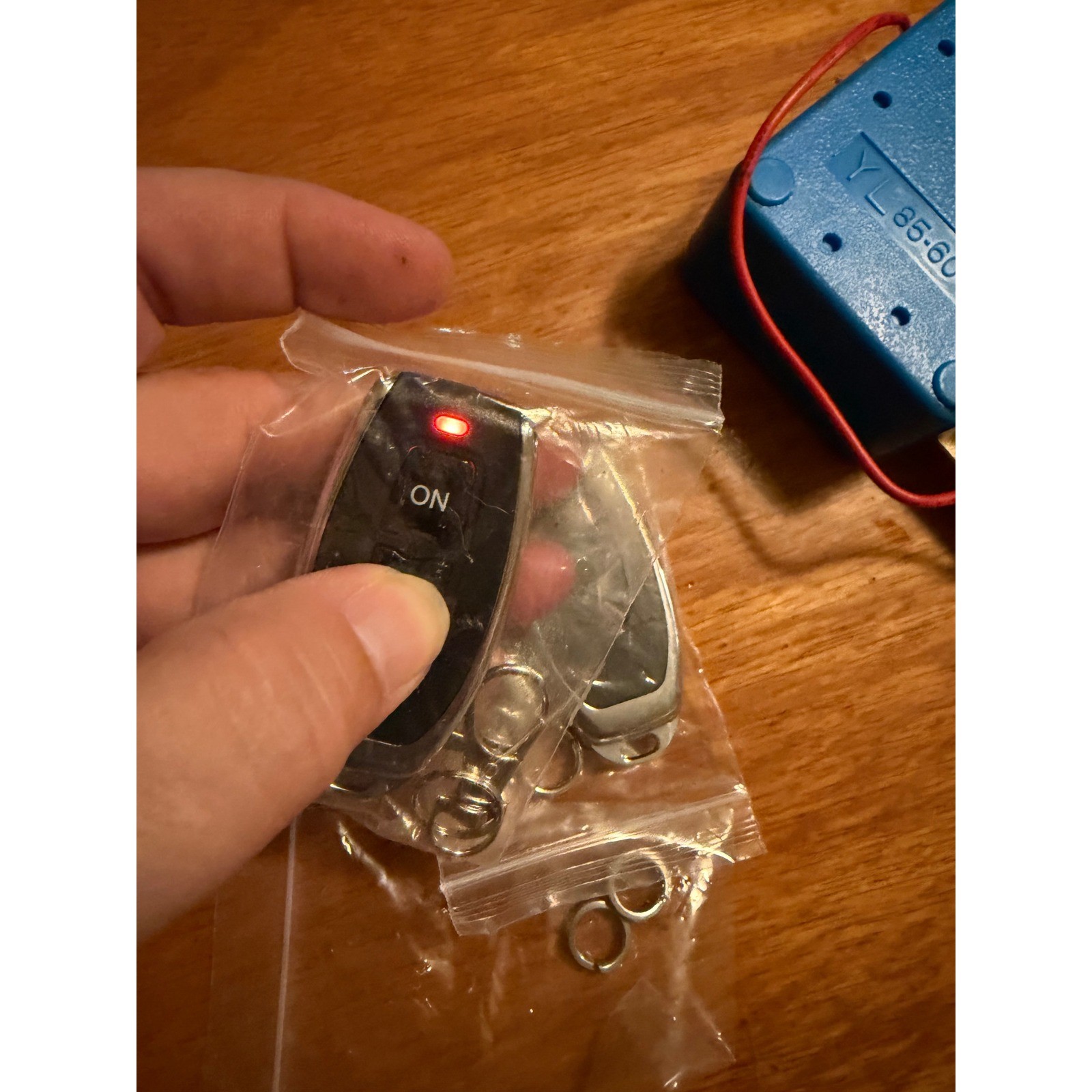 SnapFixMate 240A Remote ControlBattery Disconnect Switch 12V 24V Wireless 2 Fobs
