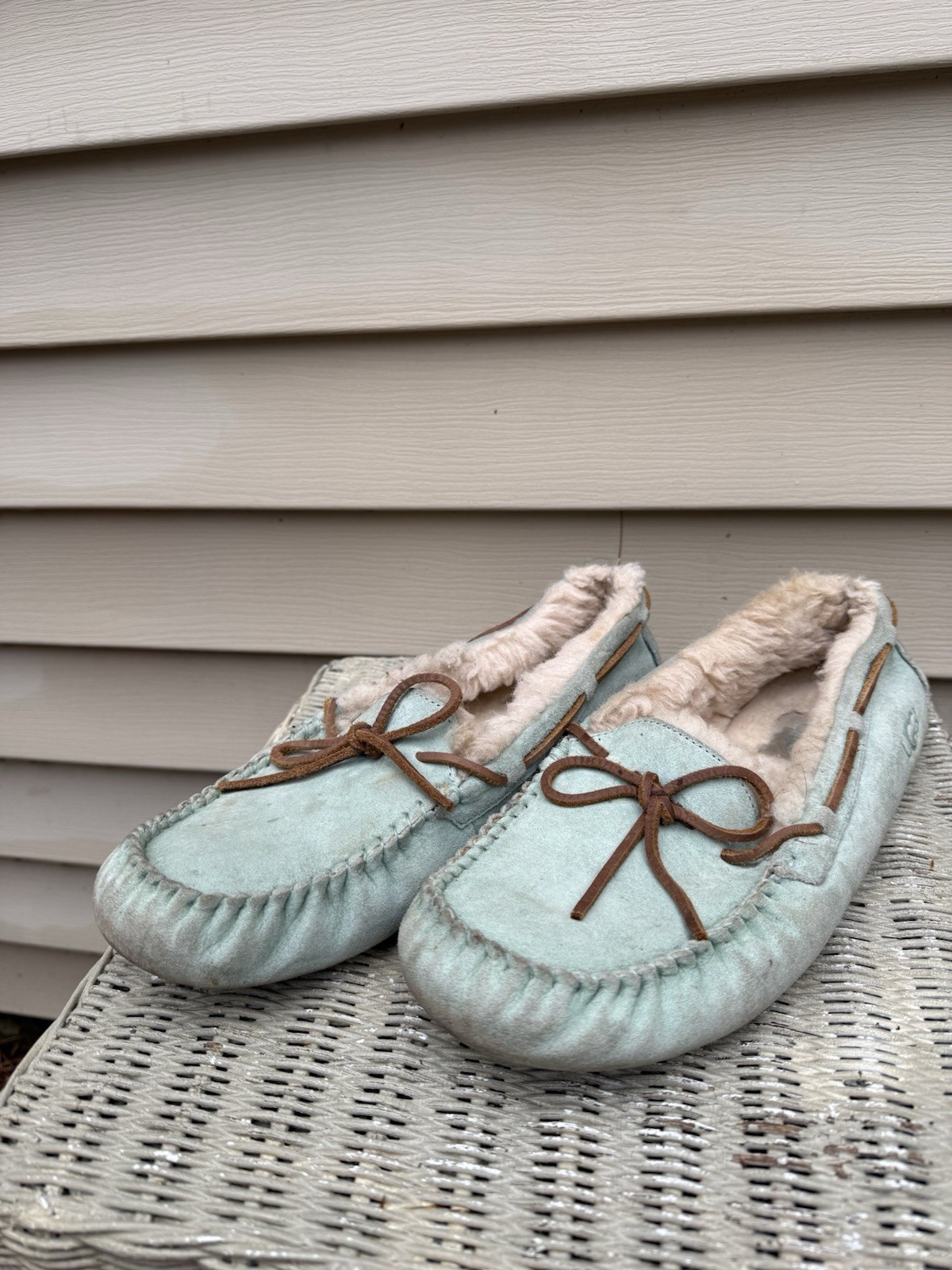 UGG DAKOTA ETHER SHEARLING LINED MOCCASIN SLIPPERS US 11