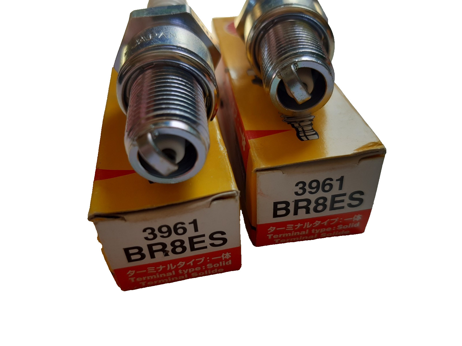 2 x GENUINE NGK BR8ES SPARK PLUGS (3961) SOLID TERMINAL - DOES NOT REMOVE - NOS