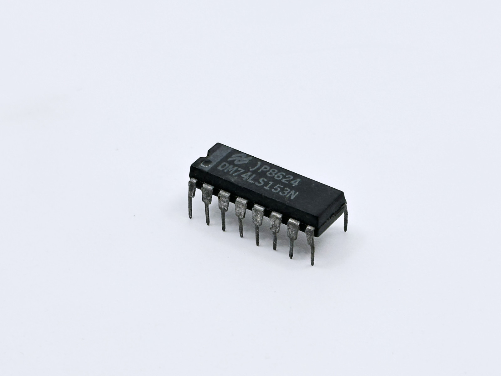 4PCS DM74LS153N NSC Dual 4-to-1 Multiplexer Data Selector Common Select DIP-16