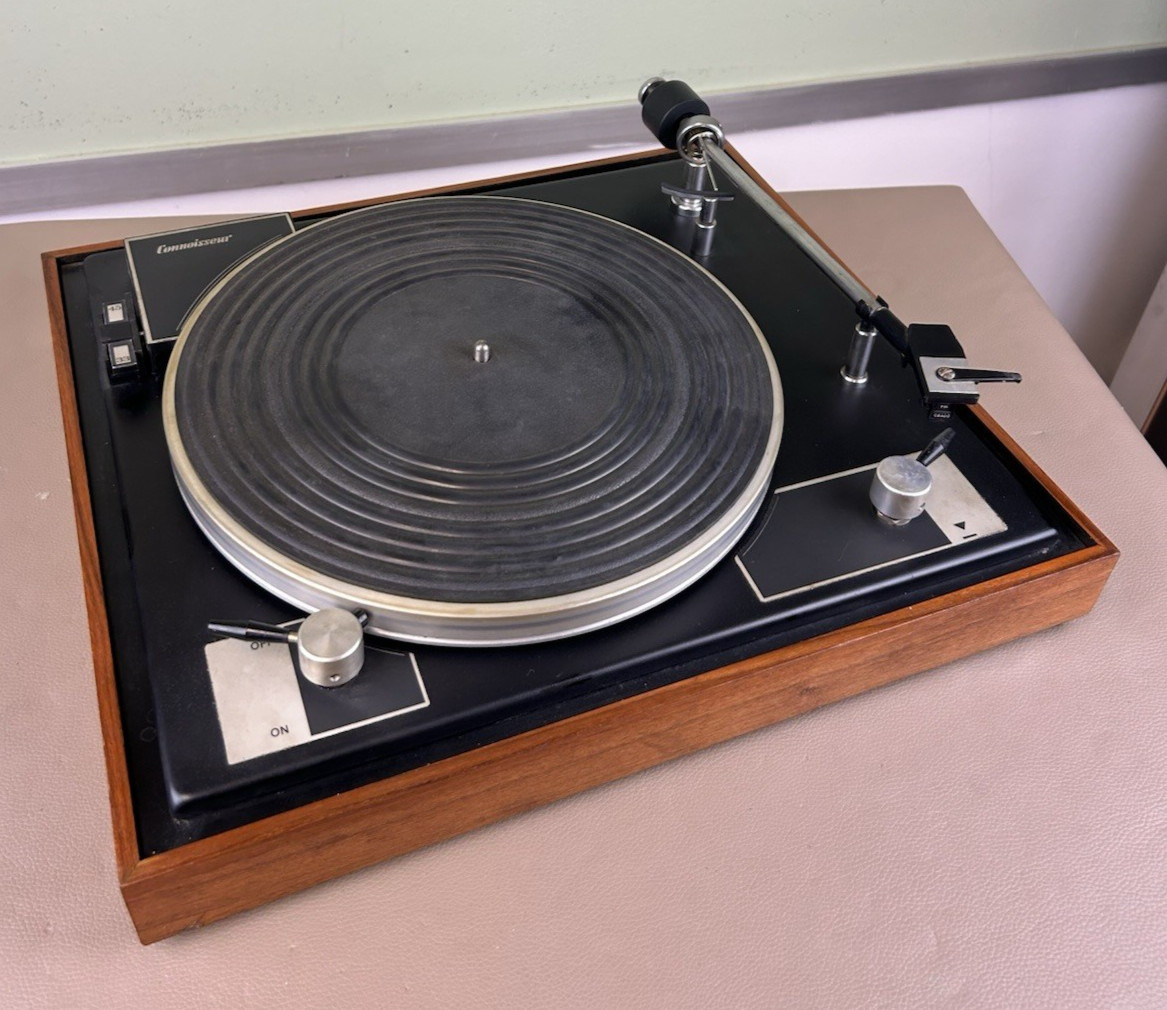 CONNOISSEUR BD 2 TURNTABLE