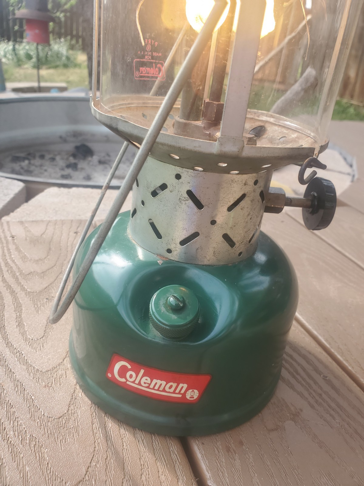 Vintage 1961 Coleman 220E Dual 2 Mantle Lantern - 10/61