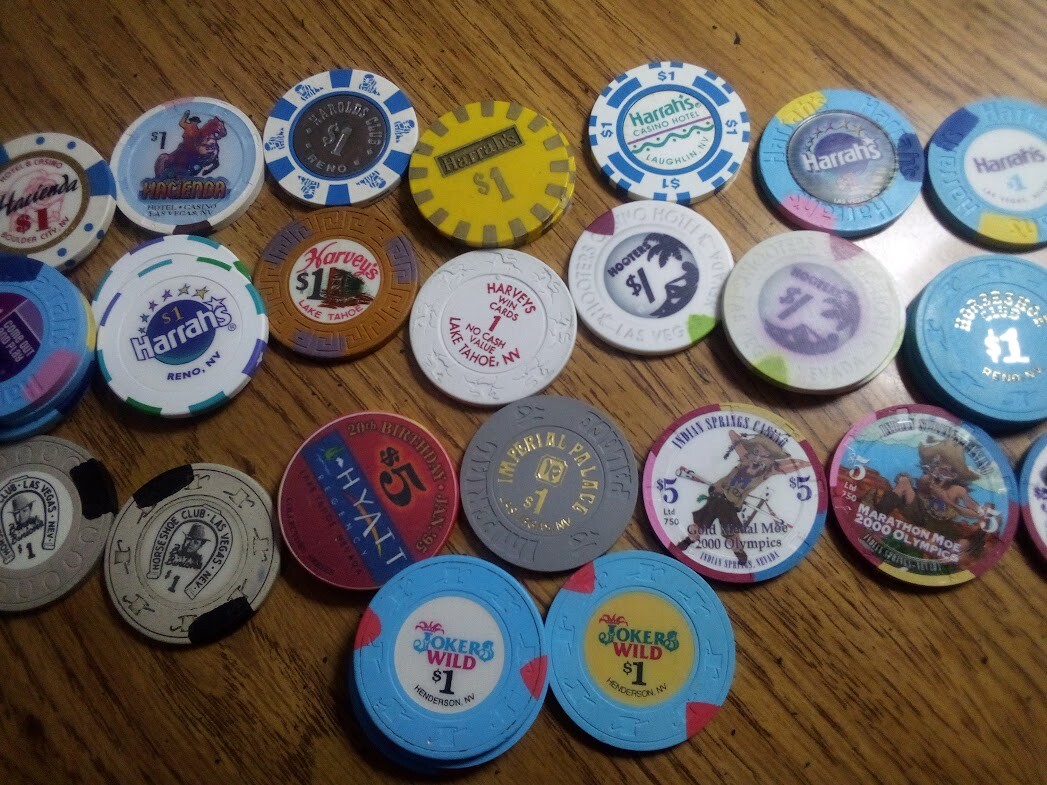 $1 CASINO CHIP - YOU PICK THE ONE YOU WANT - LAS VEGAS - RENO - NEVADA - H TO J