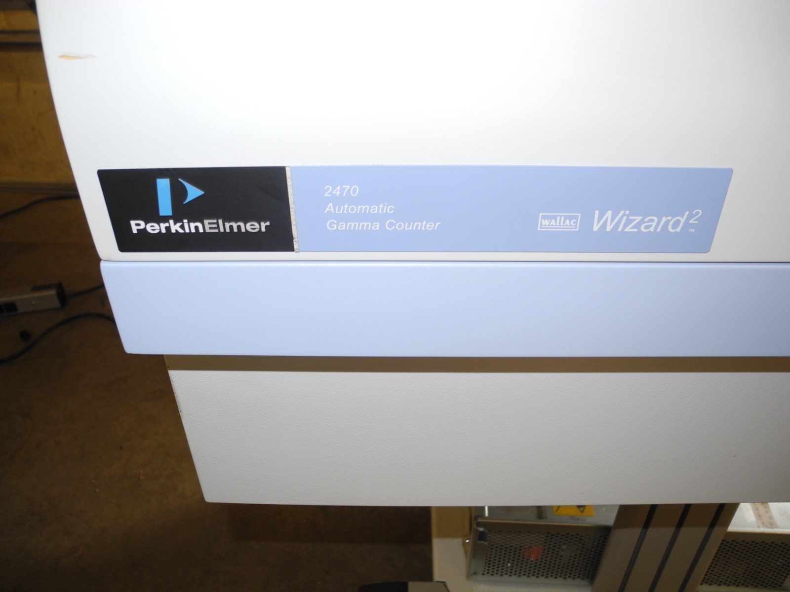 PERKIN ELMER MODEL 2470-0050 WIZARD 2 AUTOMATIC GAMMA COUNTER W/ WINDOWS XP