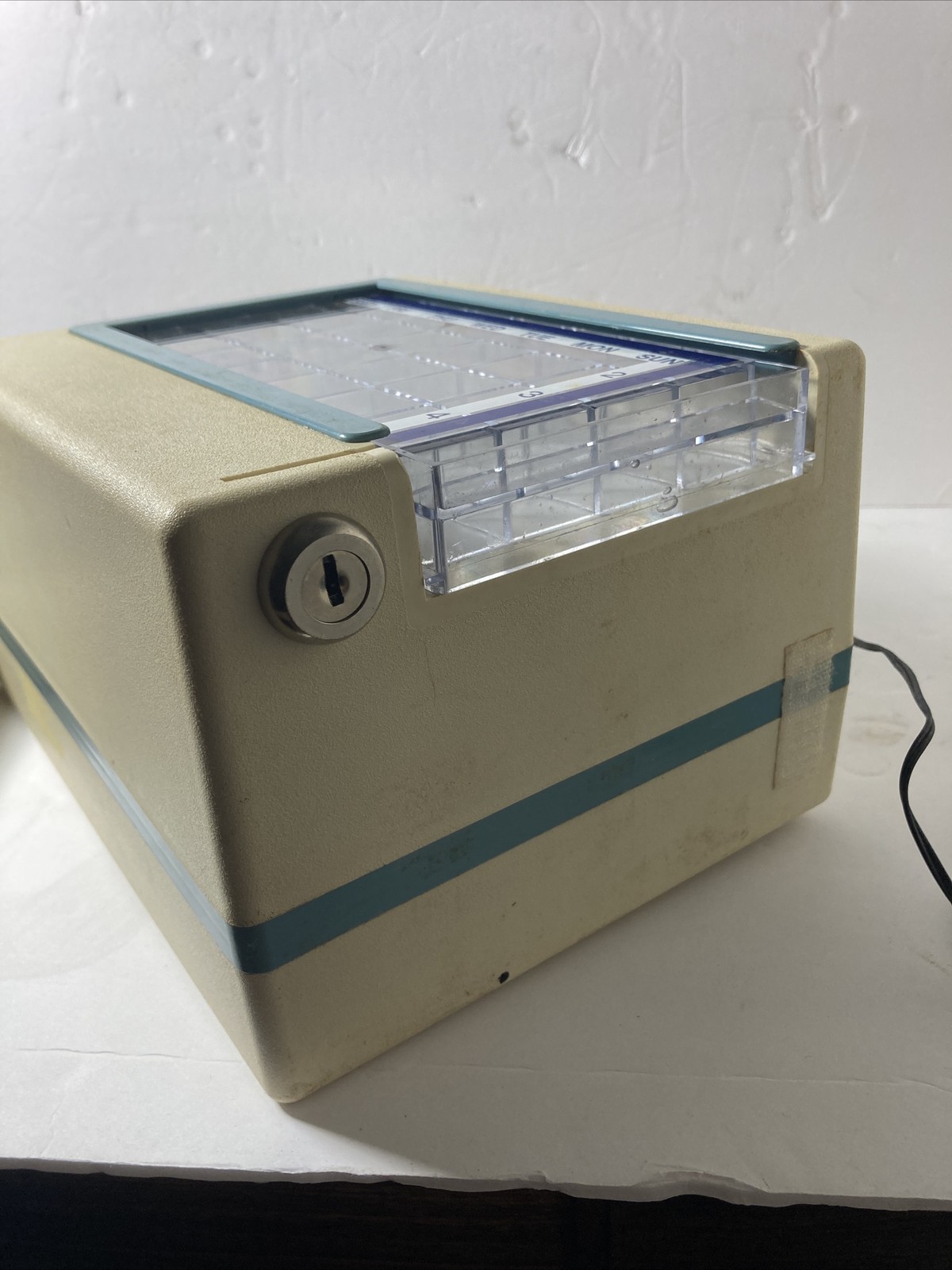 CompuMed e-pill Automatic Medication Dispenser Medicine Pill TURNS ON No Key See