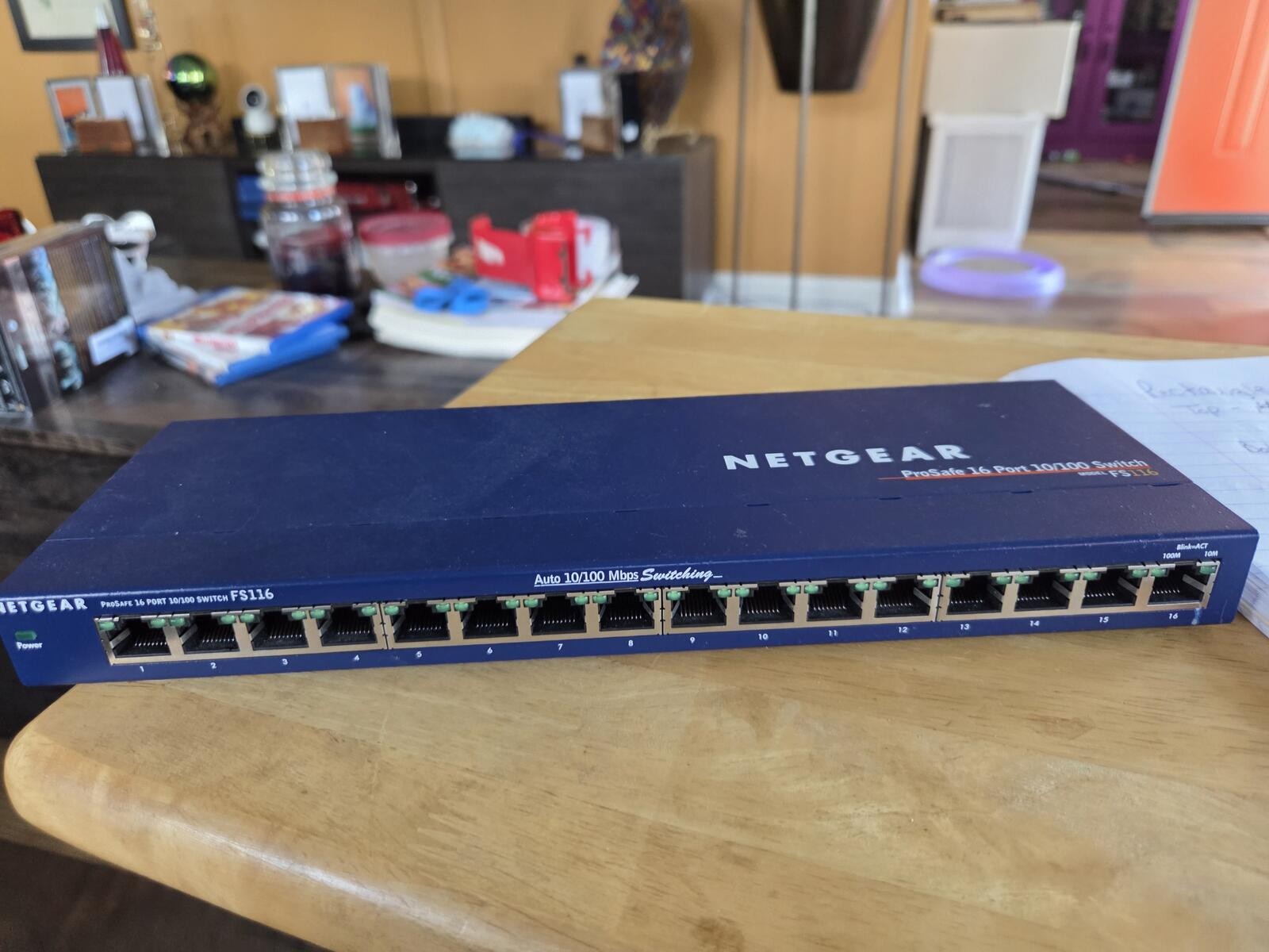 FS116 Prosafe 16 port 10/100 switch