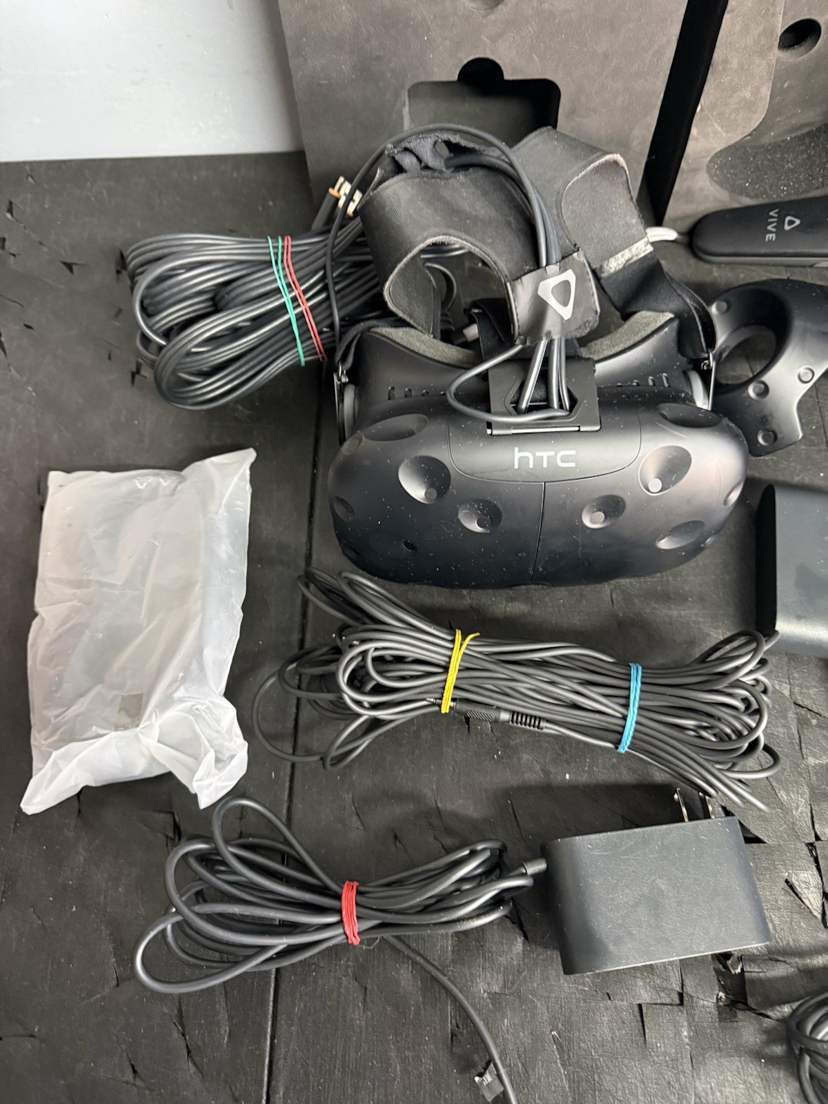 HTC Vive VR Headset System Virtual Reality *READ*