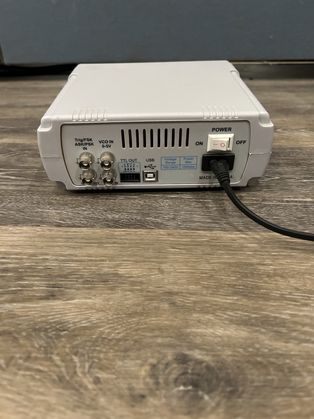 FeelTech FY6600-60M Dual Channel Function/Arbitrary Waveform Generator 60 MHz