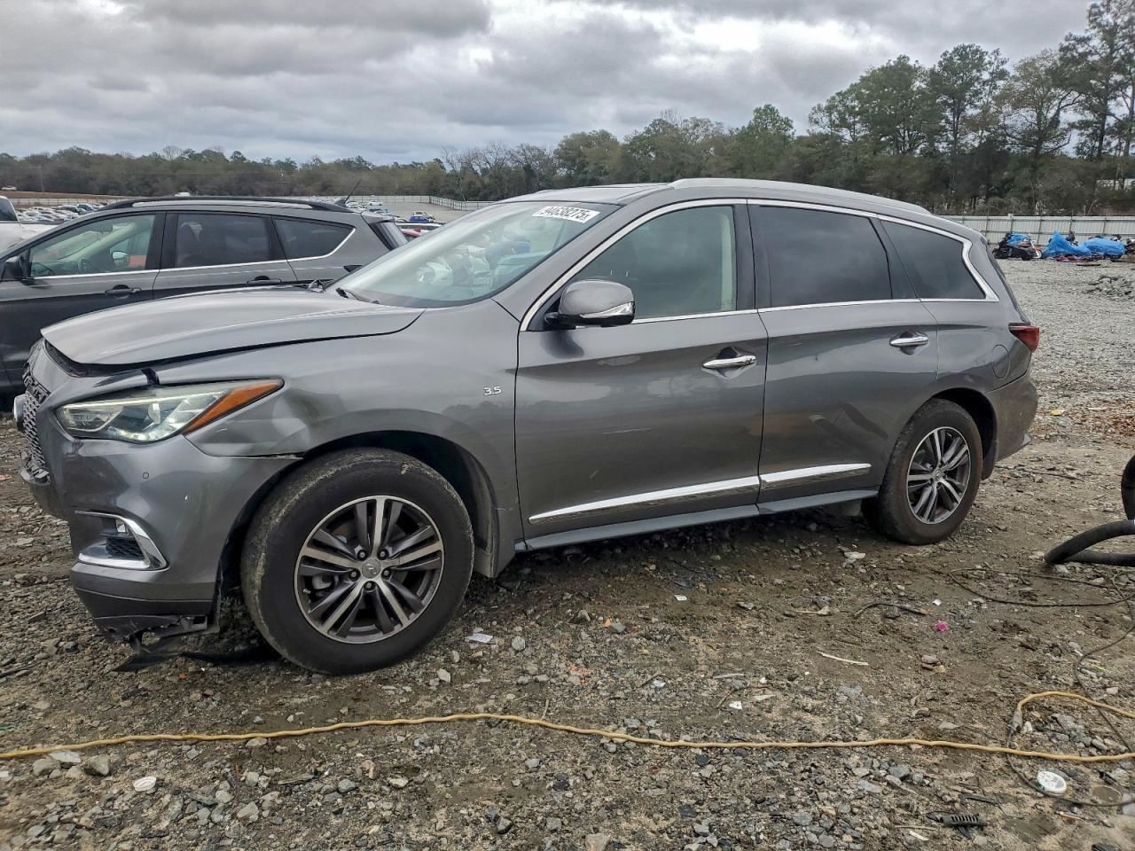 QX60      2018 Glove Box 4982781