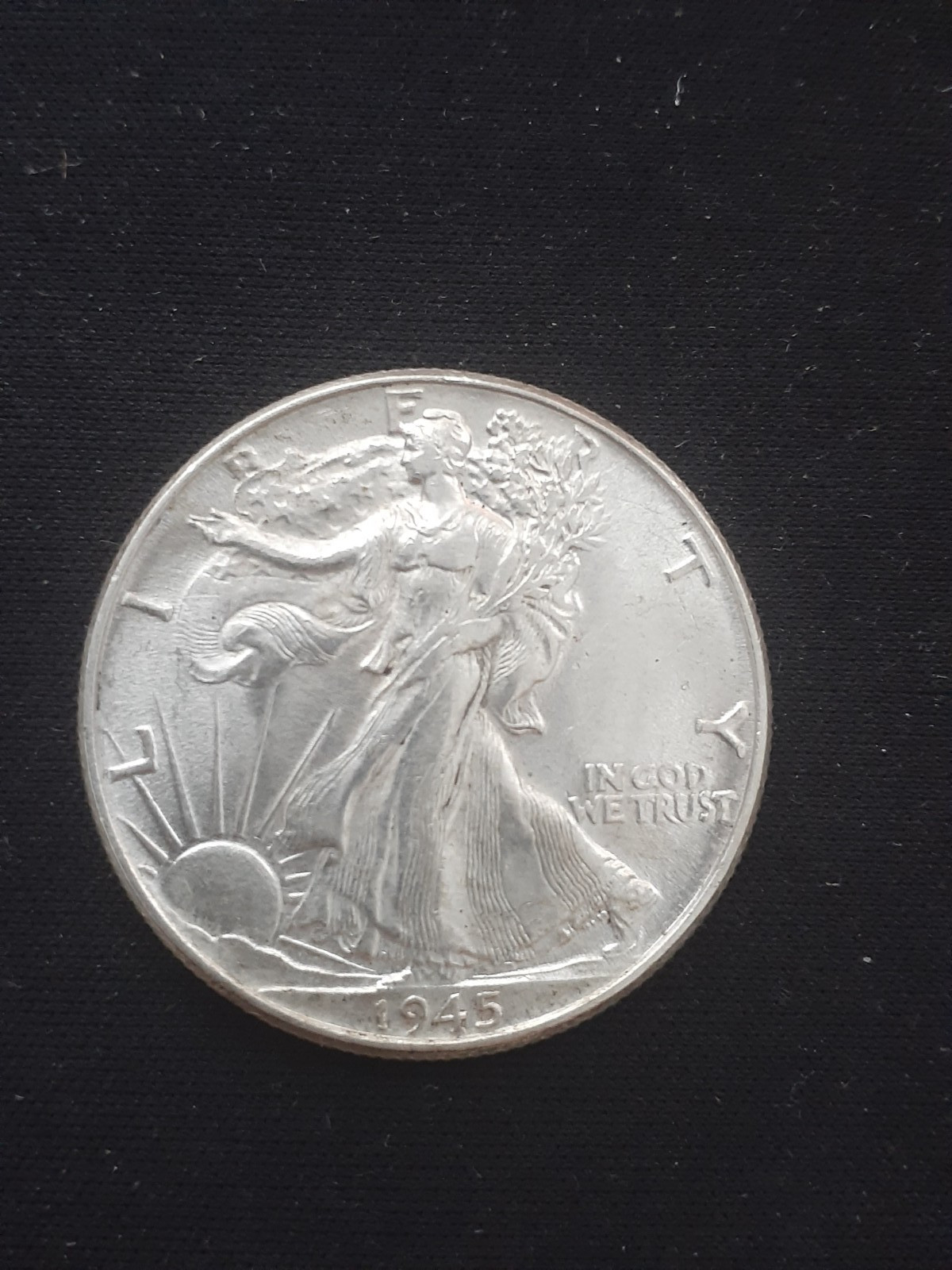 1945 WALKING LIBERTY HALF DOLLAR   AU