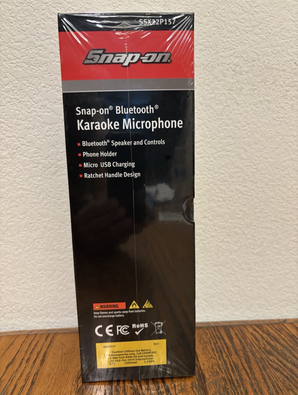 Snap-on Bluetooth Karaoke Microphone w/ Phone Holder SSX22P157
