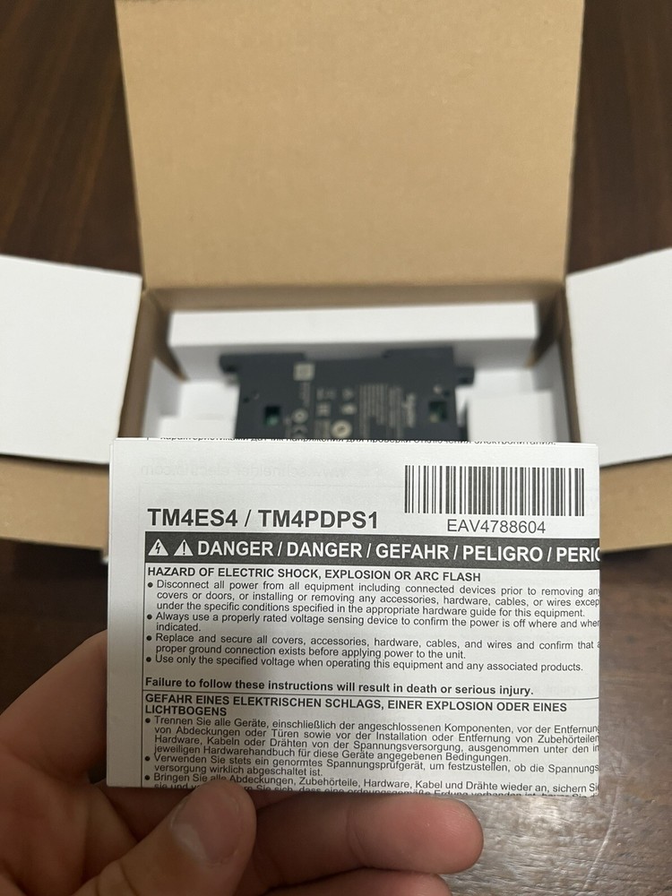 Brand New Schneider Electric TM4ES4 Modicon TM4 Ethernet Network Module