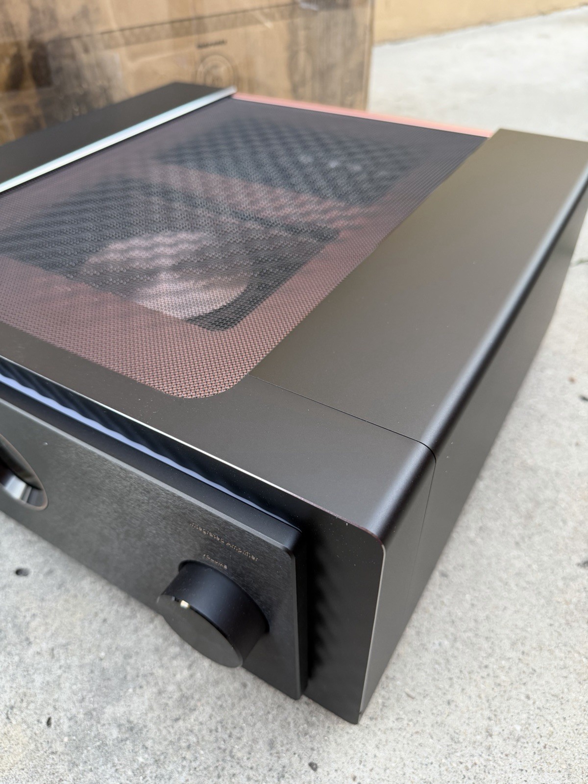Marantz MODEL 10 Reference Integrated Amplifier (Open Box)