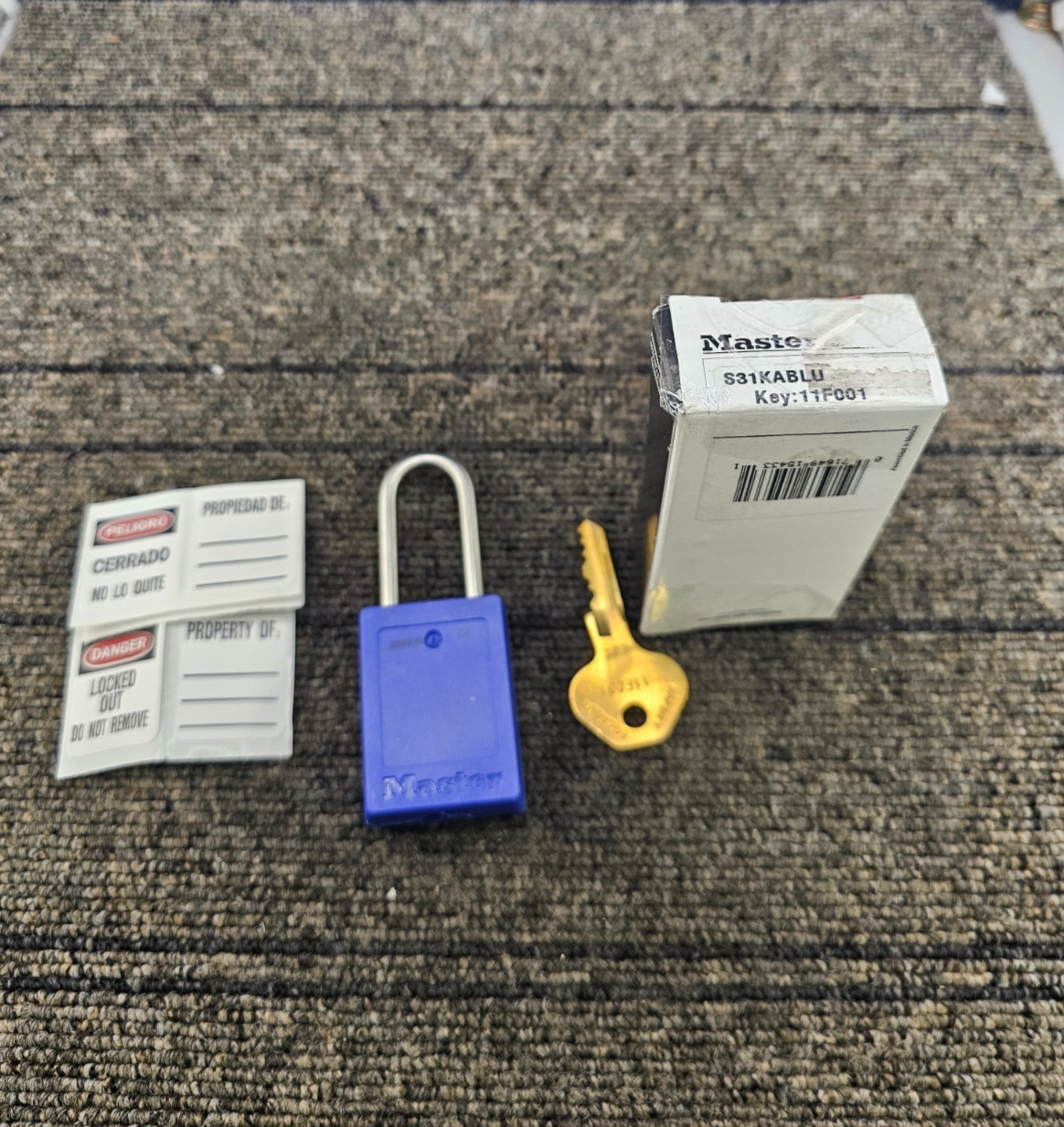 MASTER LOCK S31KABLU: Thermoplastic Safety Padlock SS Shackel 1 1/2" Tall Shack