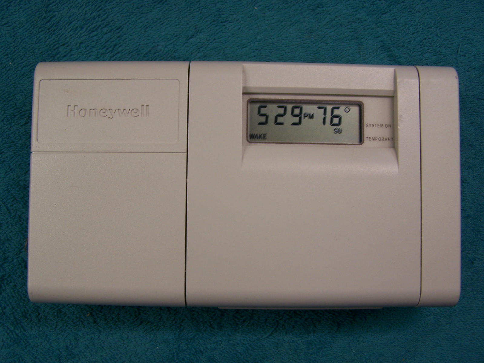 Honeywell CT3200A1001 5-2 day Programable Thermostat "Beige" CT3200A