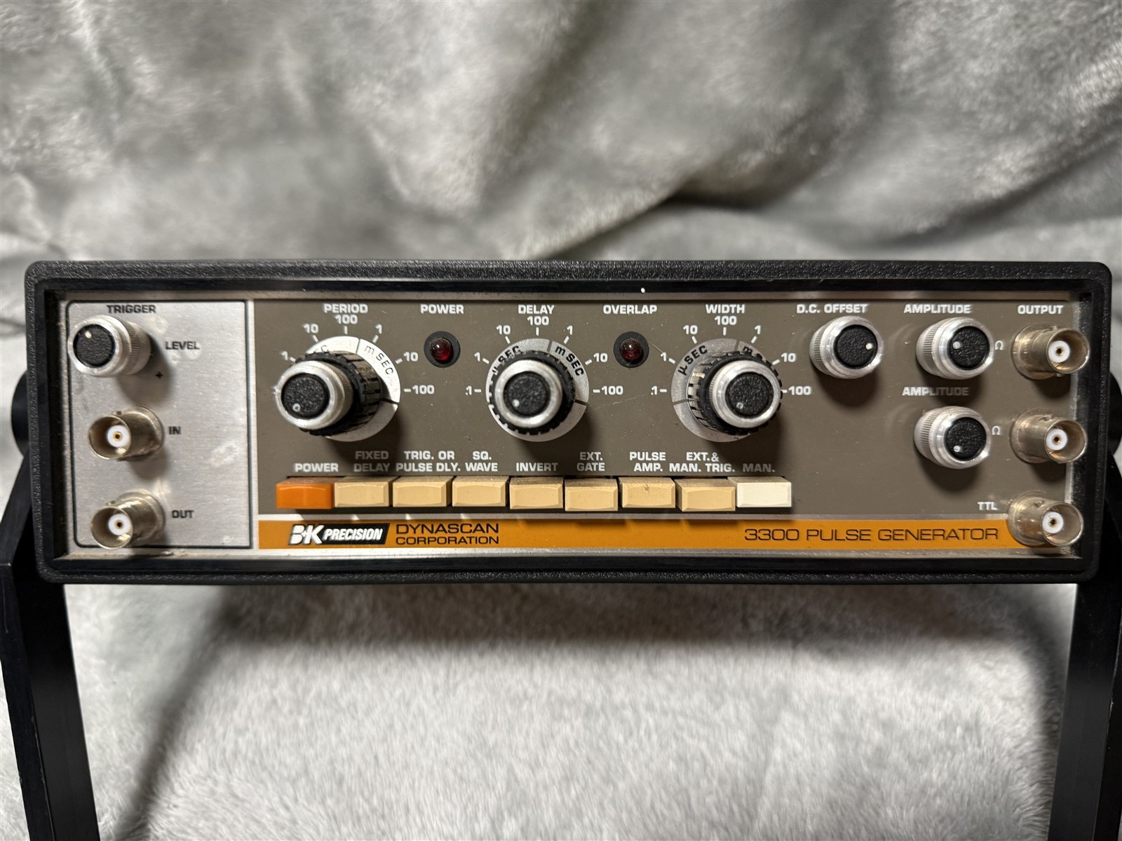 B&K PRECISION 3300 PULSE GENERATOR "AS IS UNTESTED"