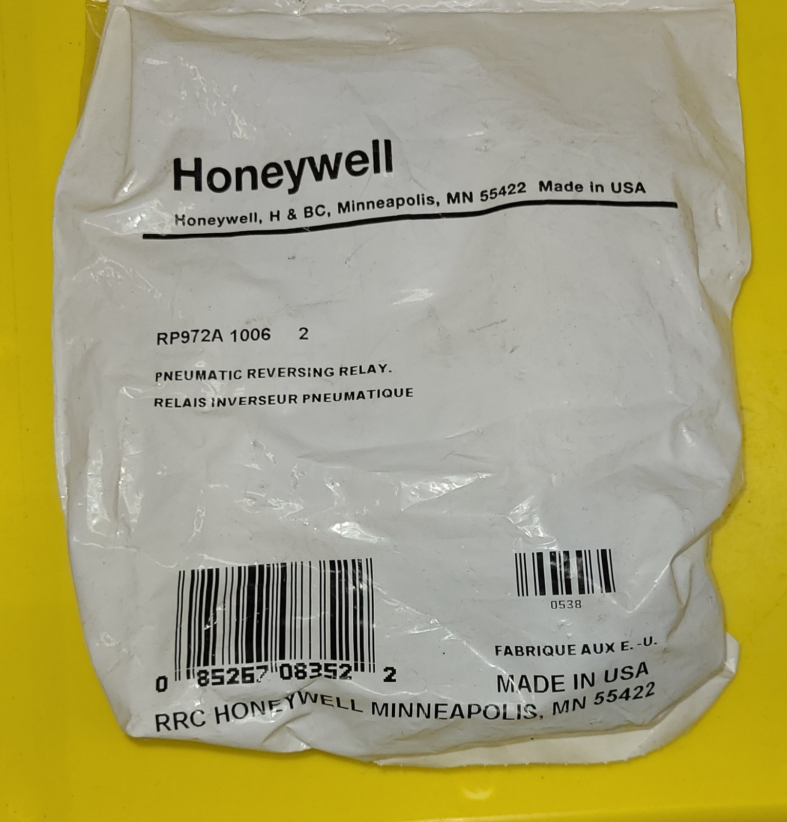 Honeywell RP972A-1006 Pneumatic Relay: Reversing, 3 psi to 18 psi