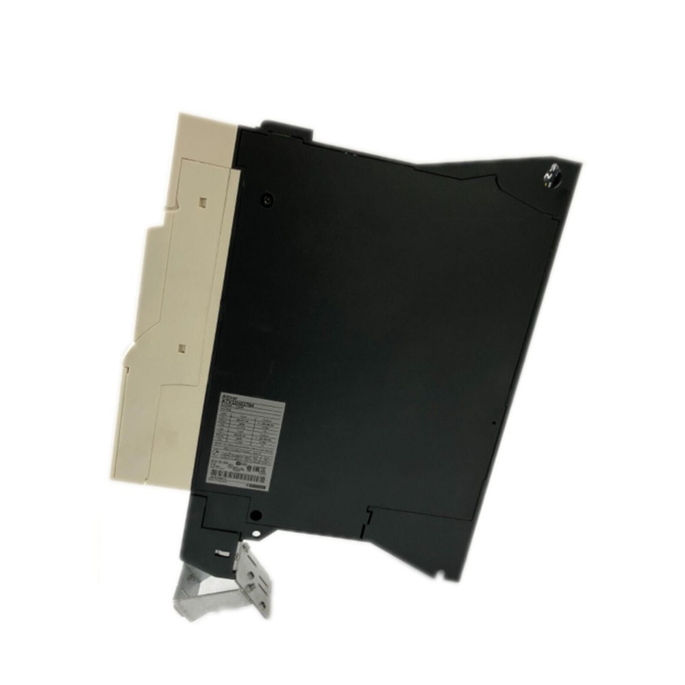 1PC New Schneider Inverter ATV32H055N4