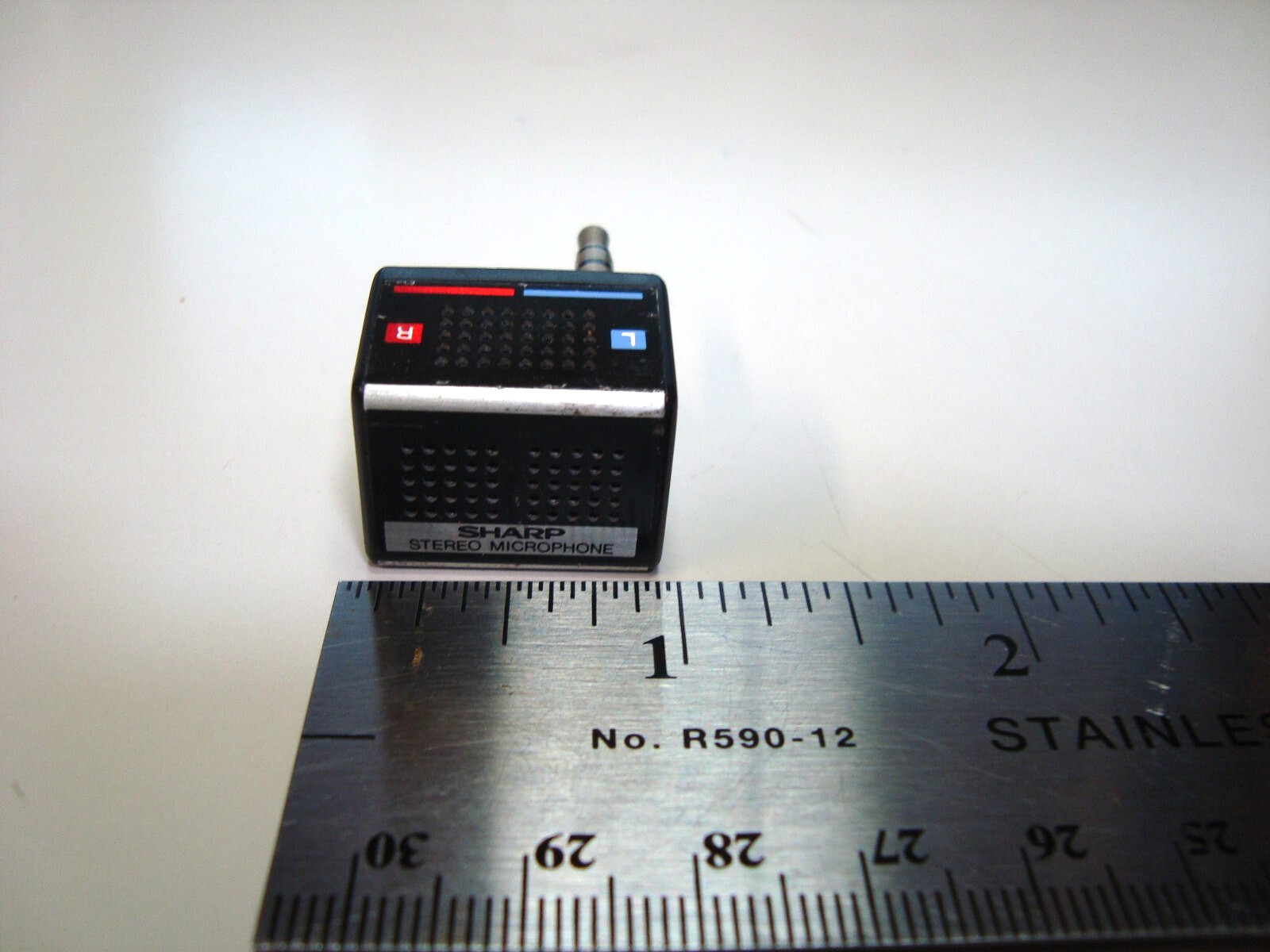Sharp STEREO MICROPHONE 3.5mm FOR CASSETTE RECORDERs (1068C,C)