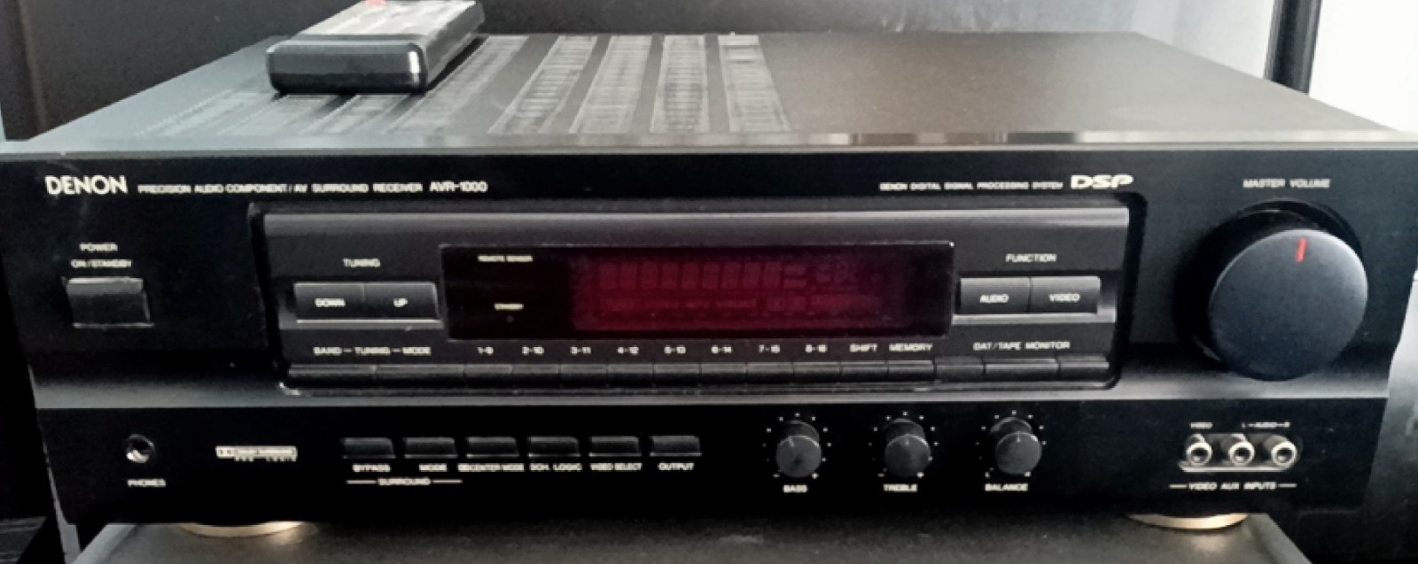 Denon AVR-1000 Stereo AV Receiver with Dolby Pro Logic/ Bundled with remote
