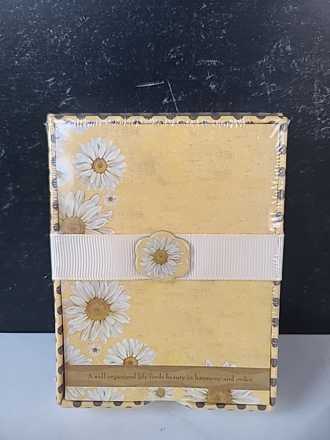 Lang Press Daisy Note Pad With Tray 50 Sheets 2007