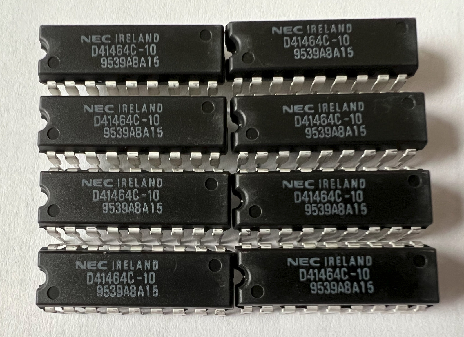 Lot of 8 NEC D41464C-10 4-bit dynamic RAM - DRAM - µPD41464 - New Old Stock