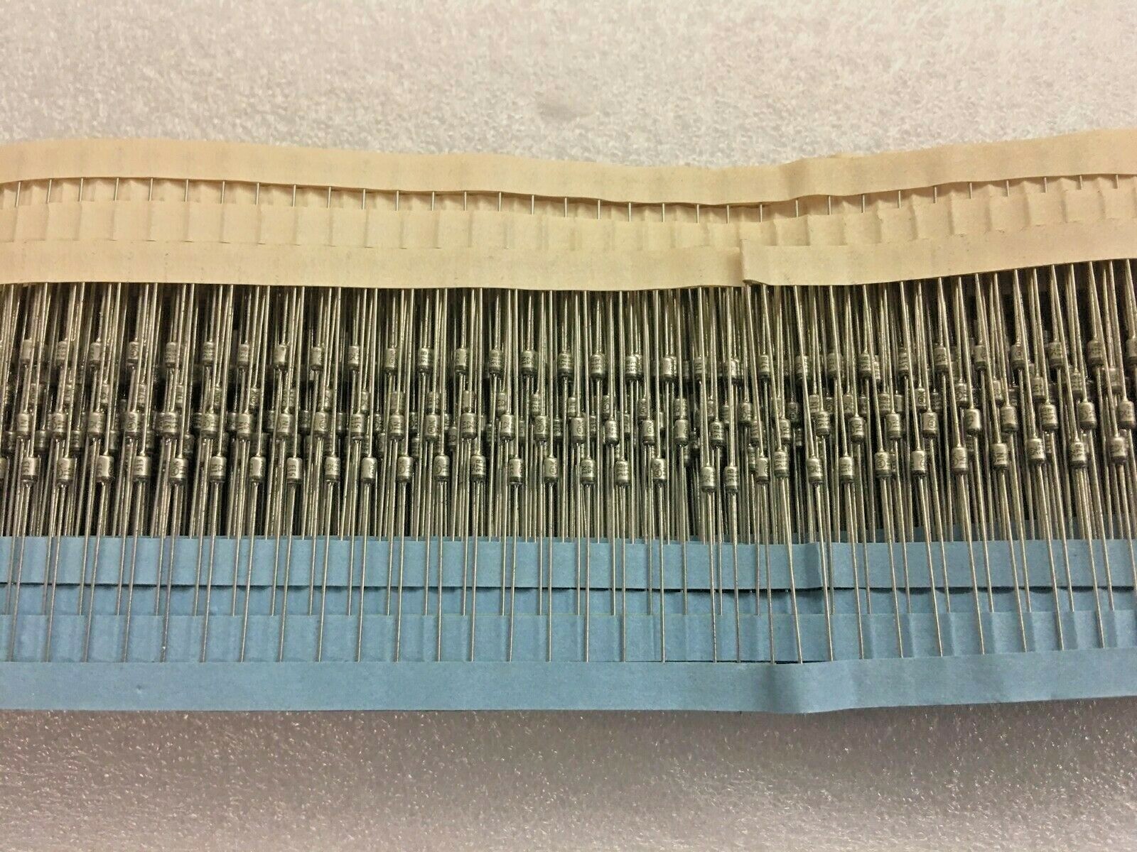 (955 PIECE LOT) 1N5237B, MOTOROLA, DIODE ZENER 8.2V 500MW DO35