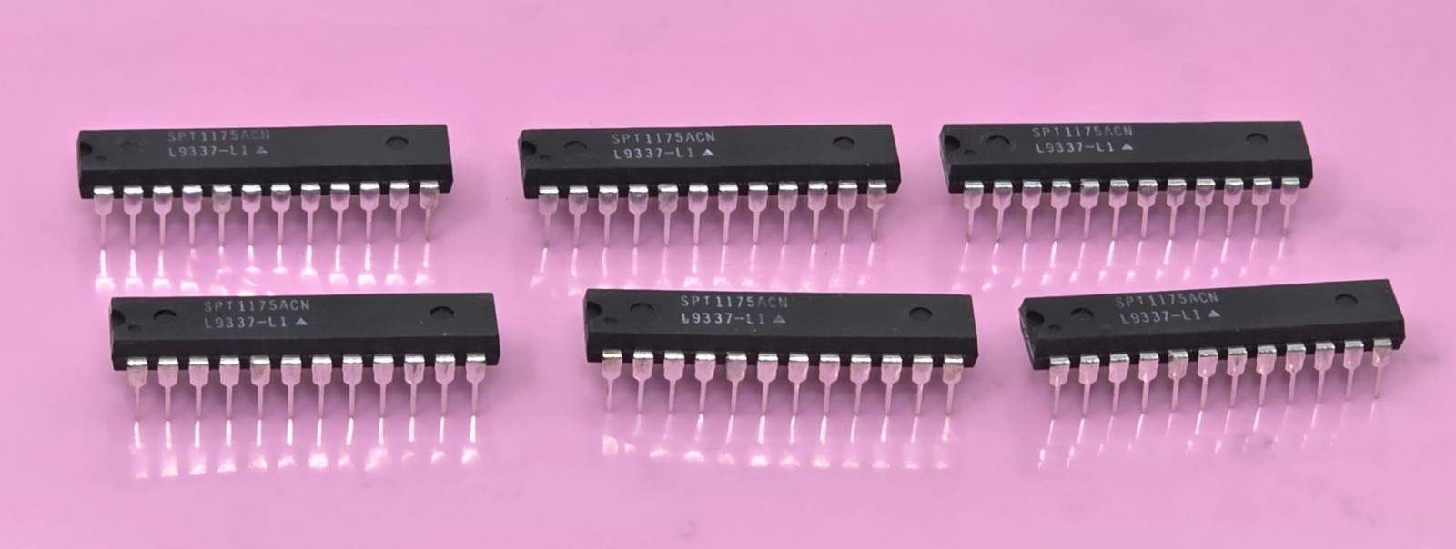 (Lot of 6) CADEKA SPT1175ACN IC A/D Converter 20MSPS 8 BIT