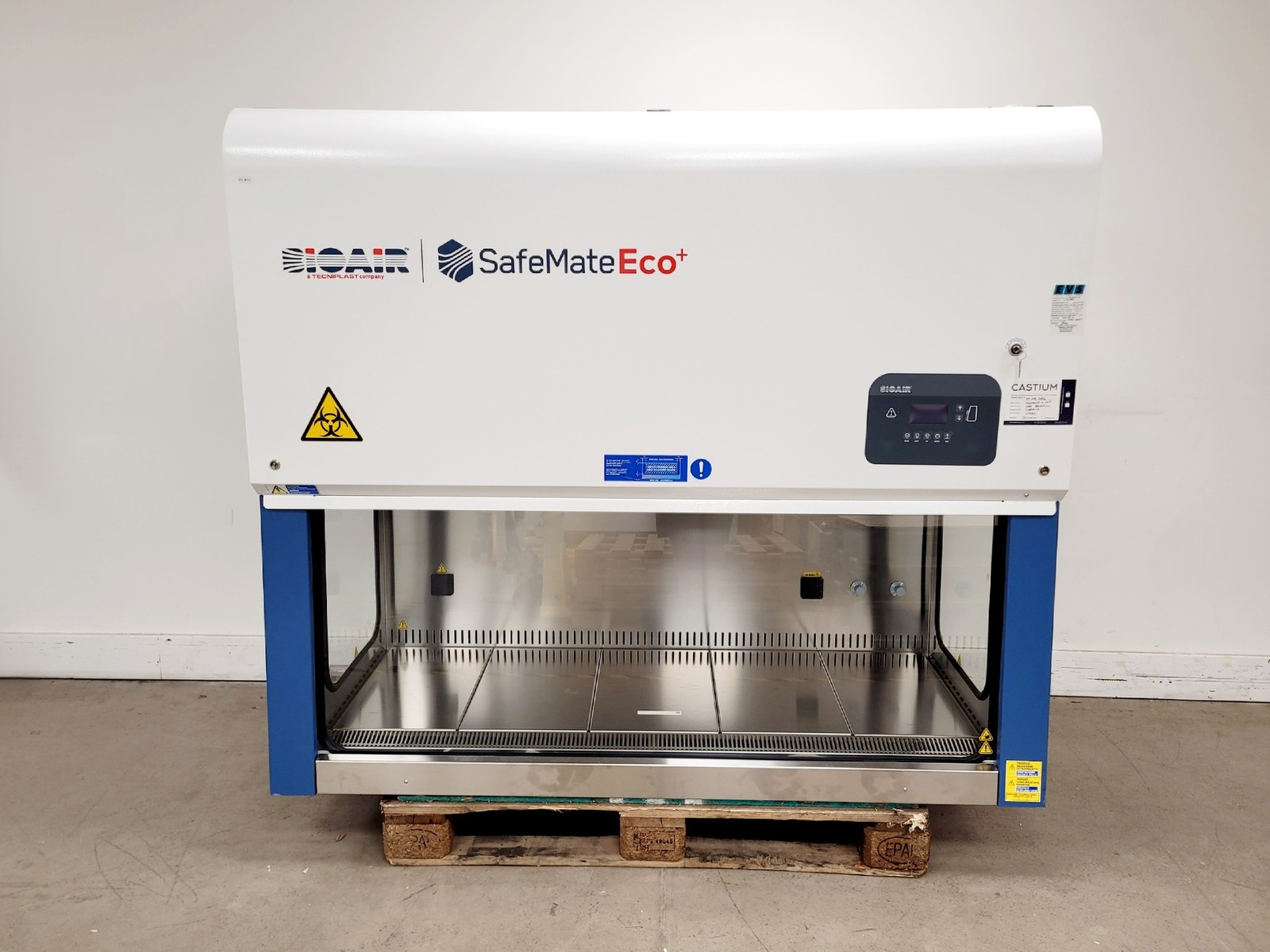 BioAir Safemate ECO+ 1.5BS Class II Microbiological Safety Cabinet w/ Stand