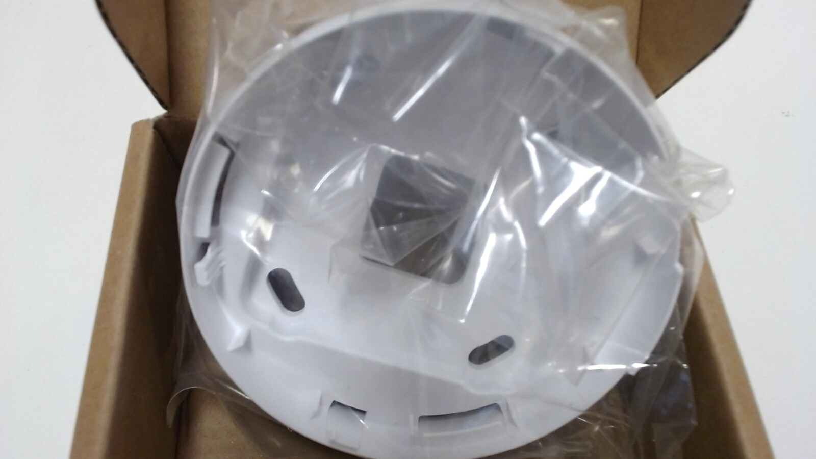 VIVOTEK AM-216 Wall Mount bracket (15 degree) for FE8180 & FE9180-H CCTV cameras