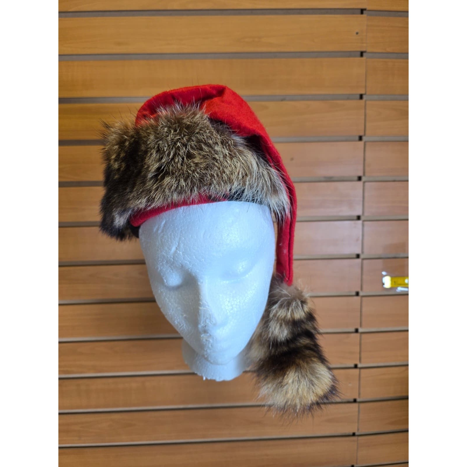 FHSUZ38 - Raccoon Fur Hat