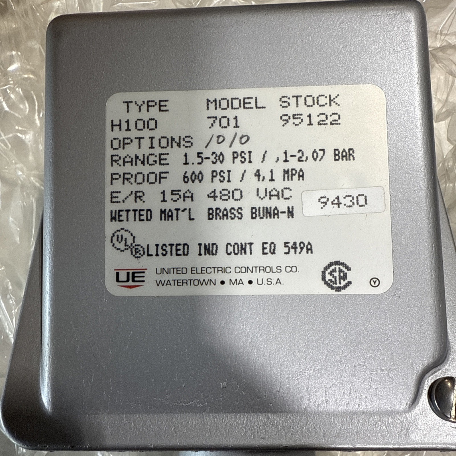 UNITED ELECTRIC CONTROLS H100-701 PRESSURE SWITCH New Open Box 1.5-30psi