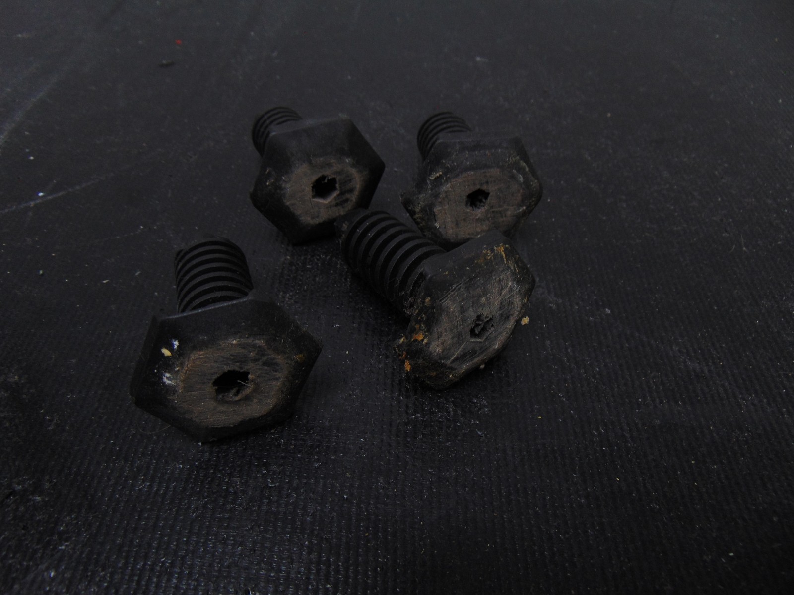 GE Range JB640DR2CC Leveling Legs Qty 4 WB02X10521