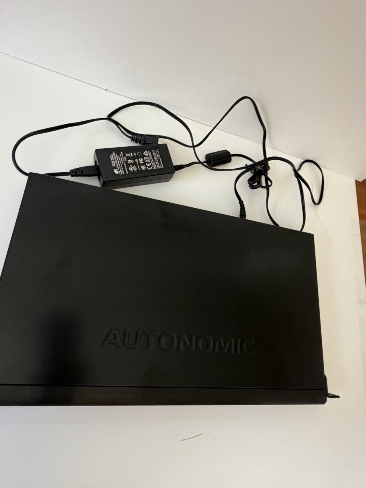 Autonomic AU-MMS-3E-R1 Three Source Music Streamer